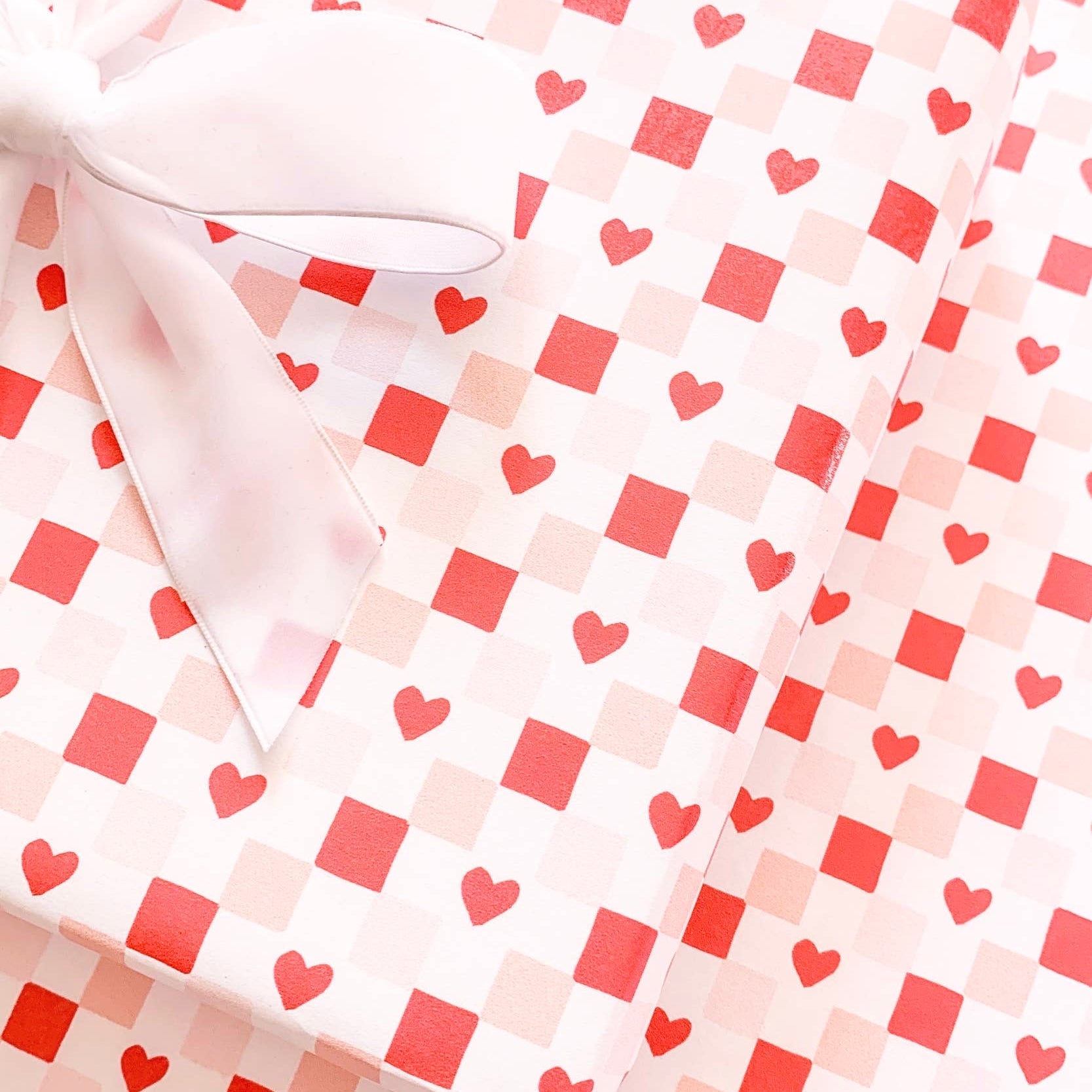 Checkered Heart Wrapping Paper Continuous 10ft Roll - bubblegum market