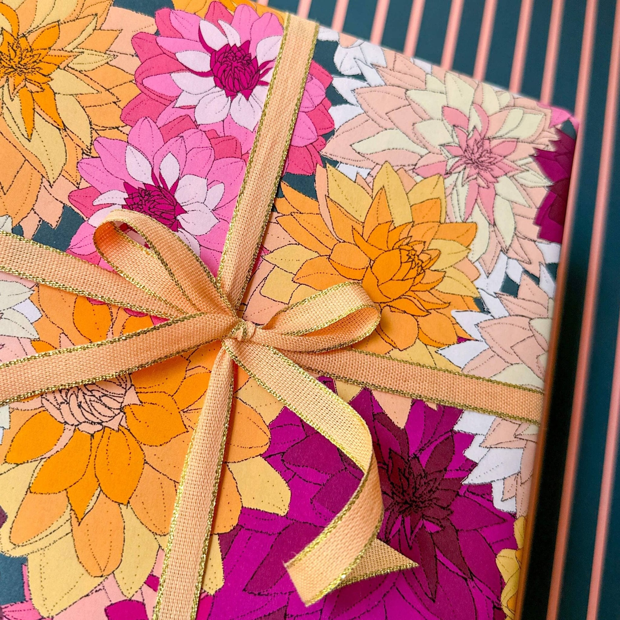 Dahlia Wrapping Paper Sheets (Roll of 3) - bubblegum market