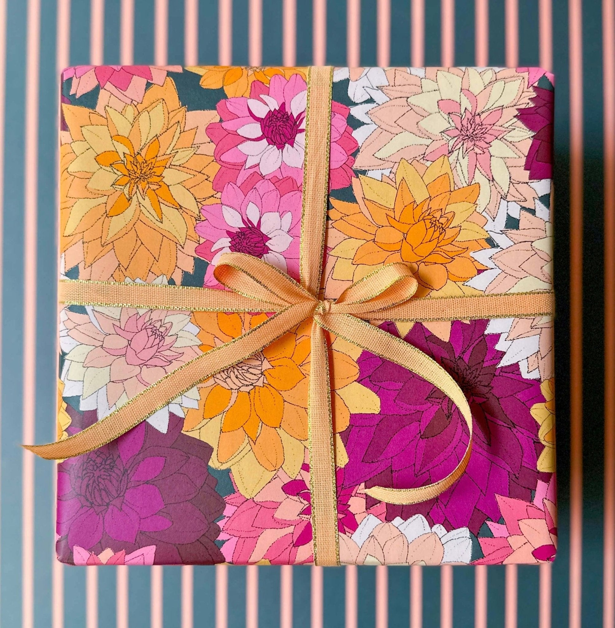 Dahlia Wrapping Paper Sheets (Roll of 3) - bubblegum market