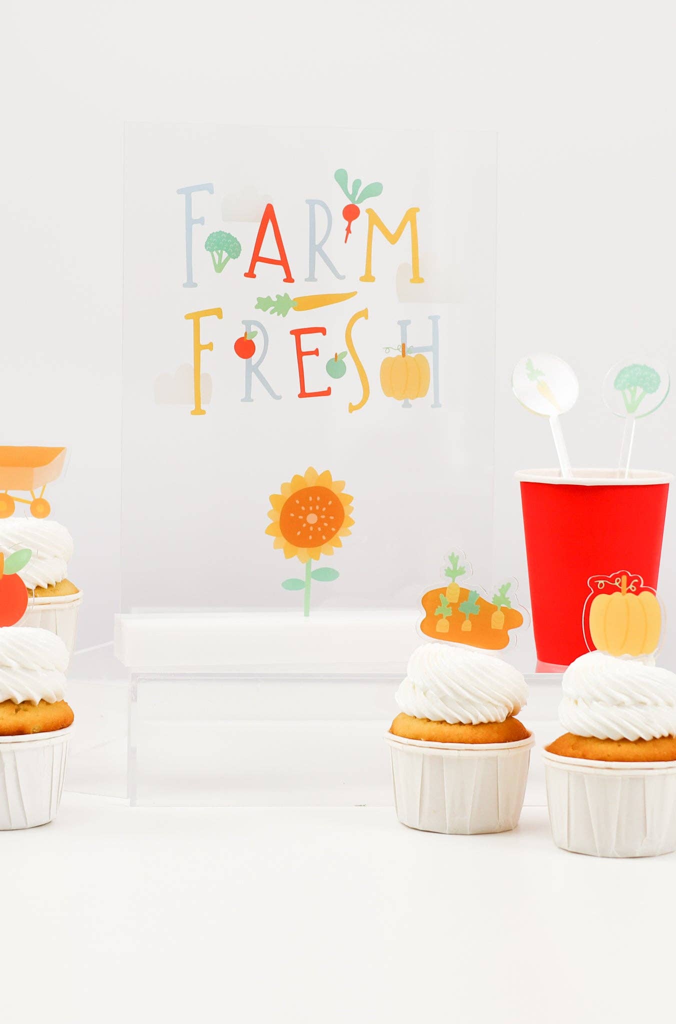 FARM FRESH Acrylic Party Table Sign - bubblegum market