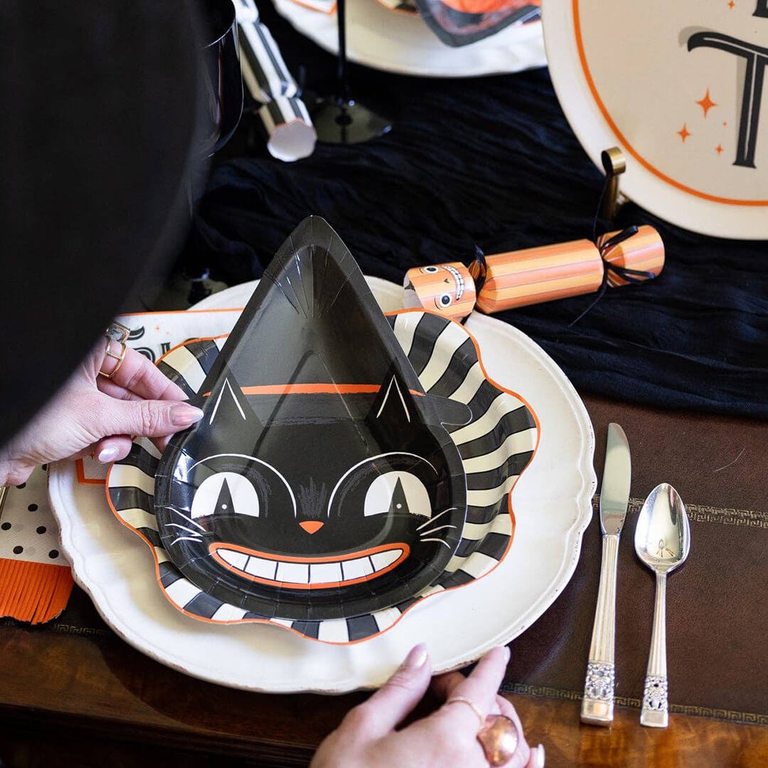 Halloween Characters Party Crackers - bubblegum market