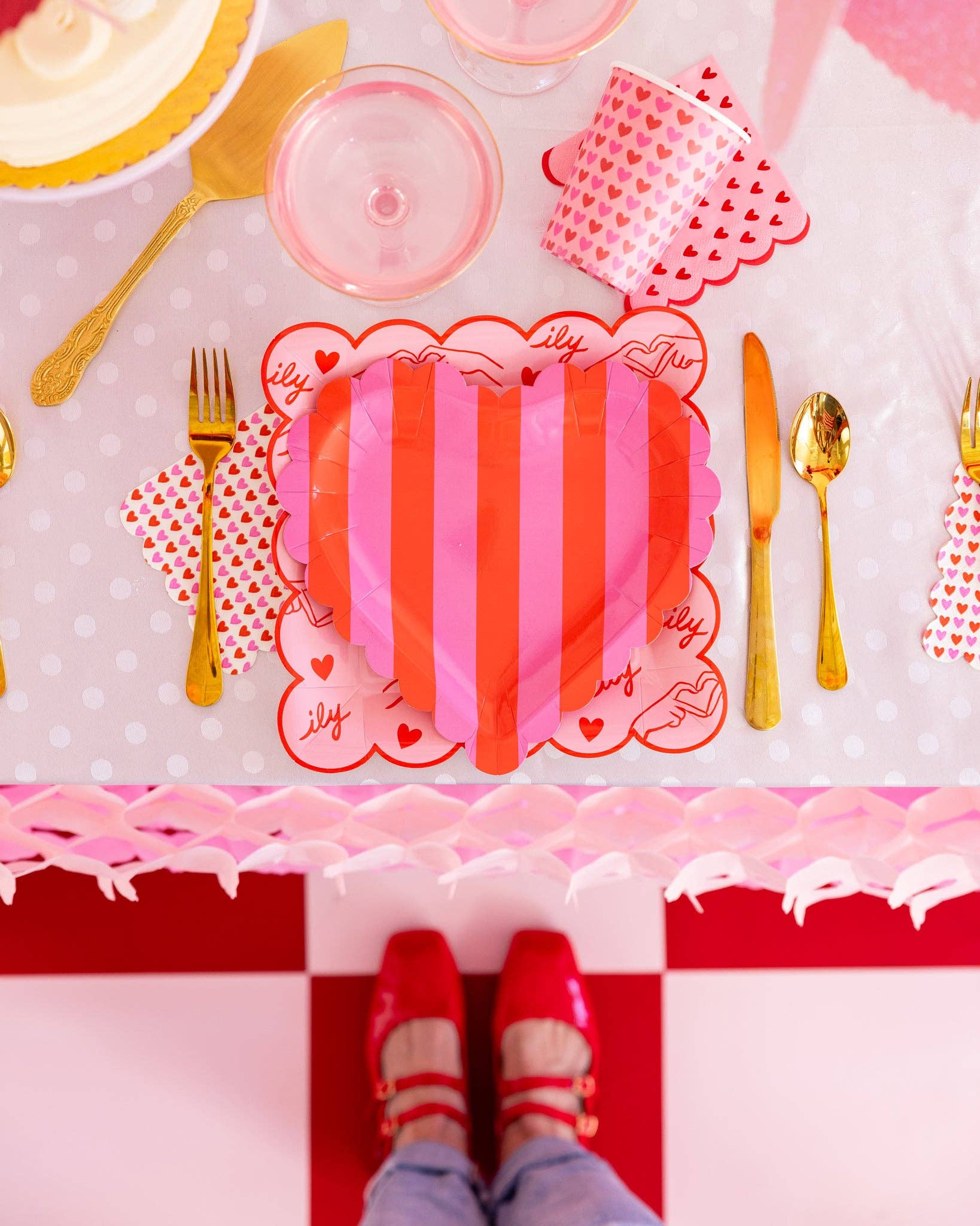 Hearts Scalloped Cocktail Napkins - bubblegum market