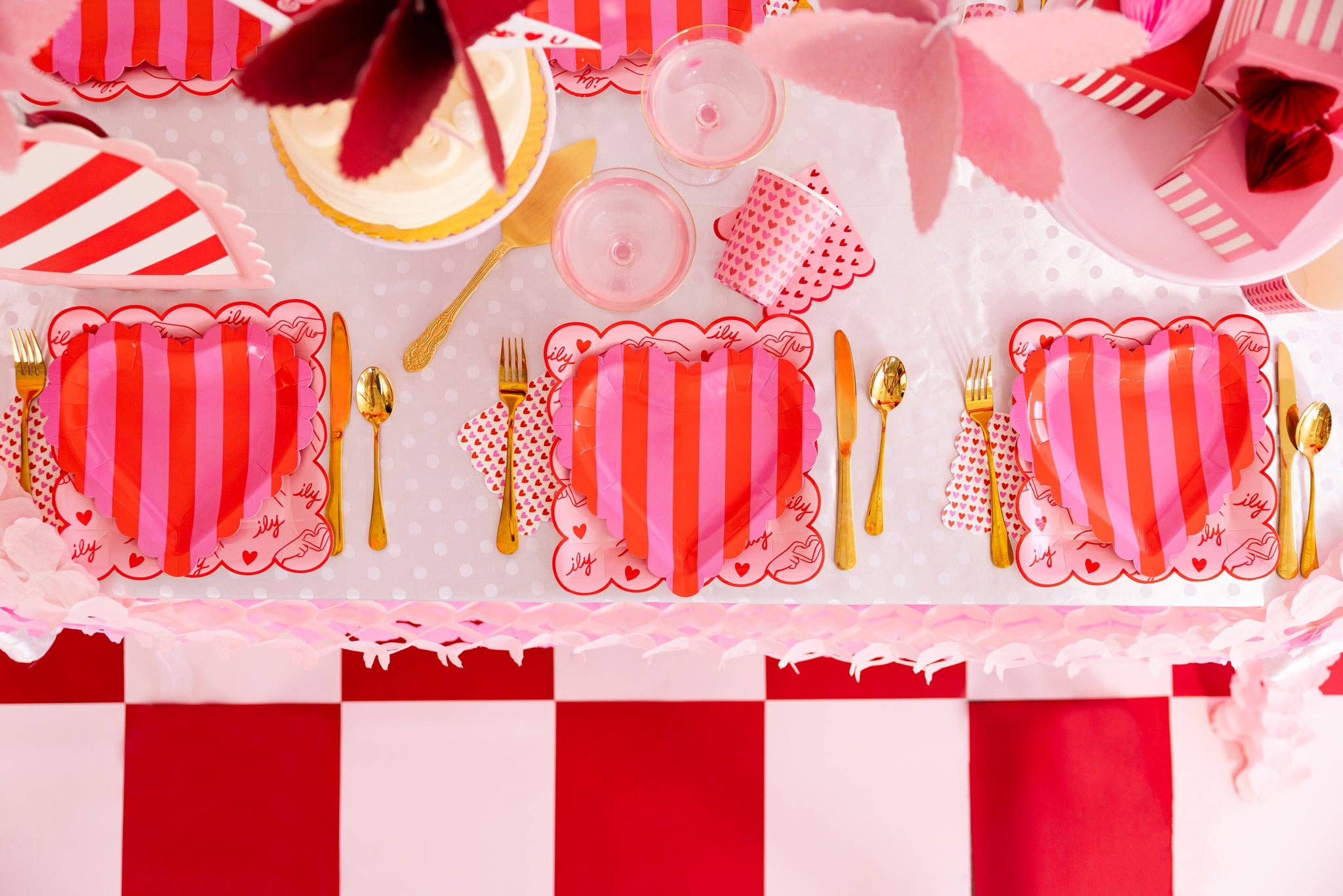 Hearts Scalloped Cocktail Napkins - bubblegum market