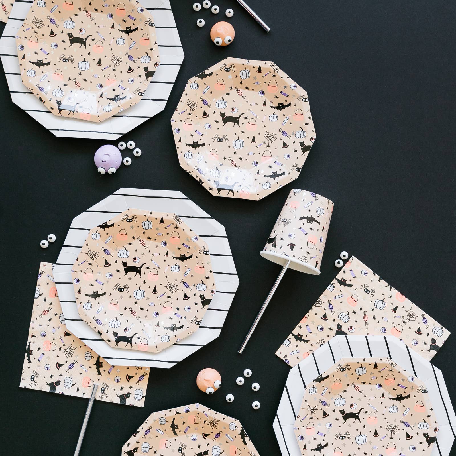 Hocus Pocus Paper Party Cups - bubblegum market