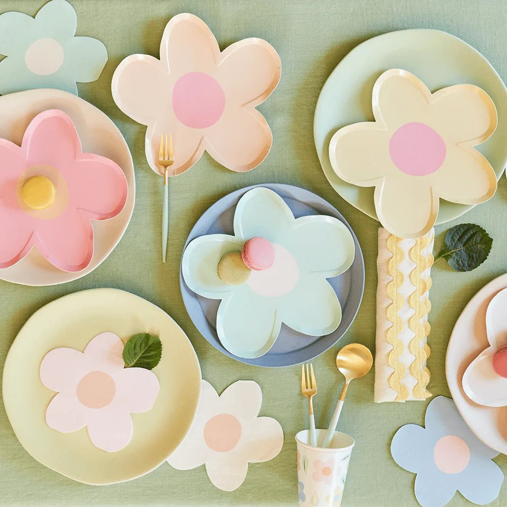 Meri Meri Party Daisy Shaped Napkins - bubblegum market