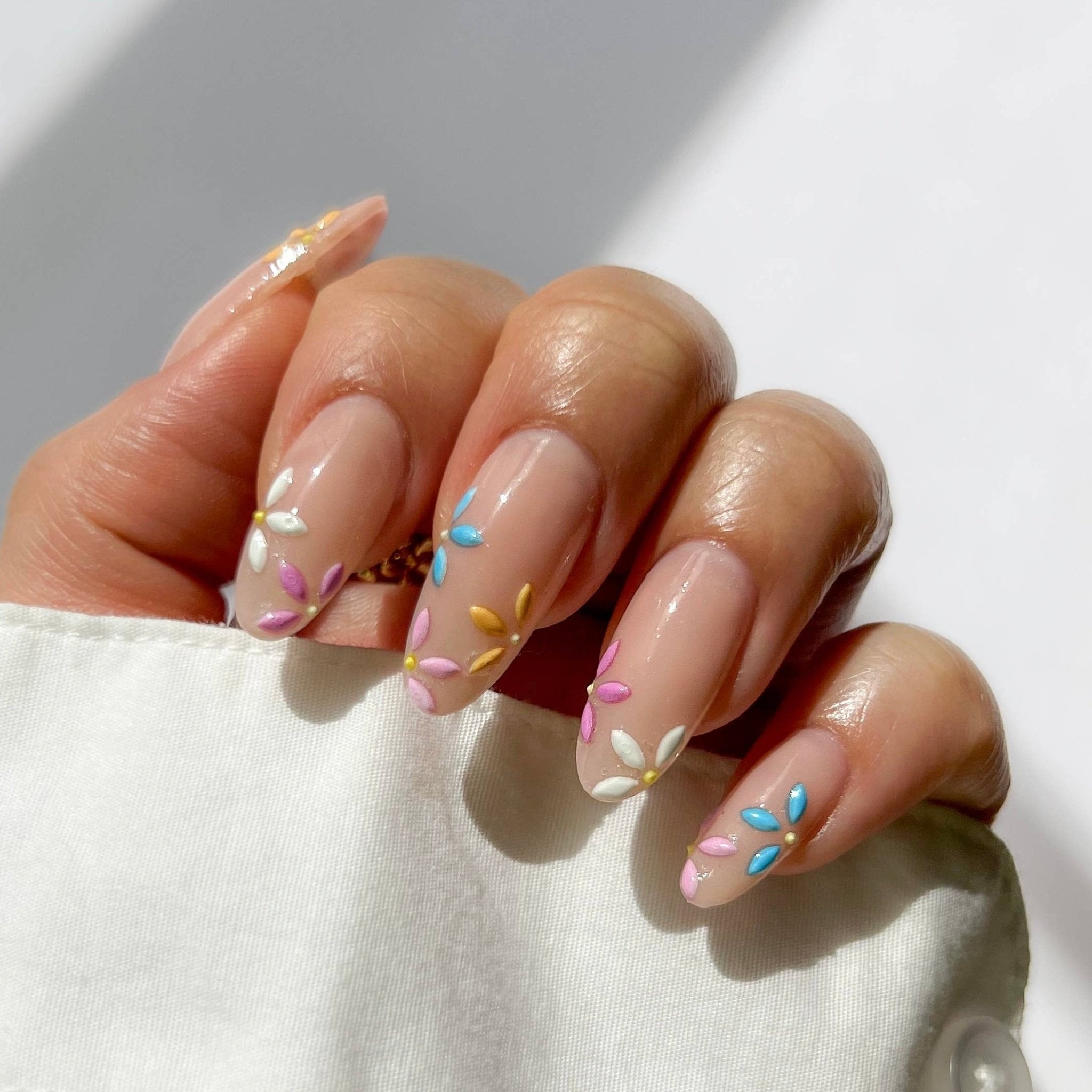 Nail Art Stickers: Petal - bubblegum market