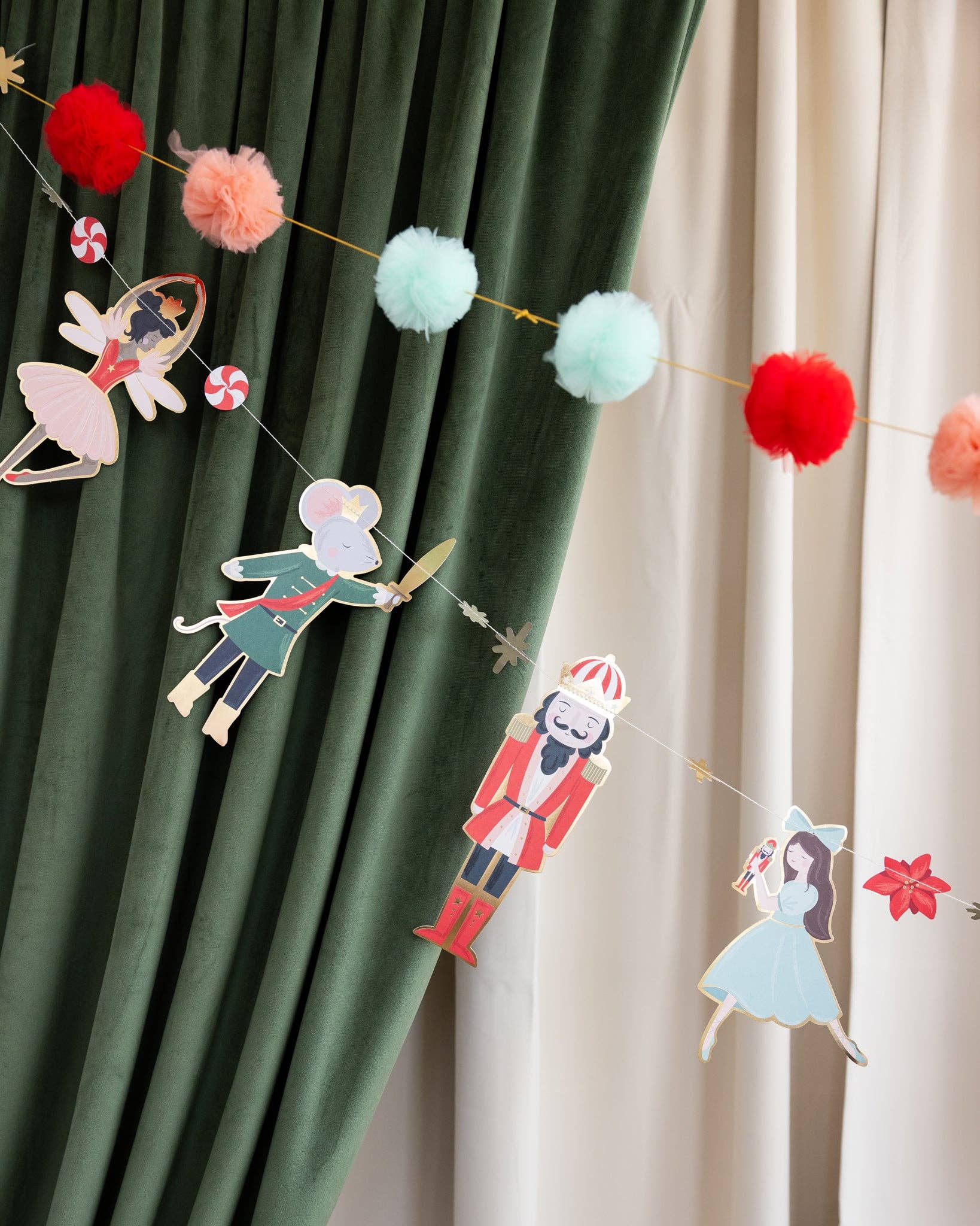 Nutcracker Banner Set - bubblegum market