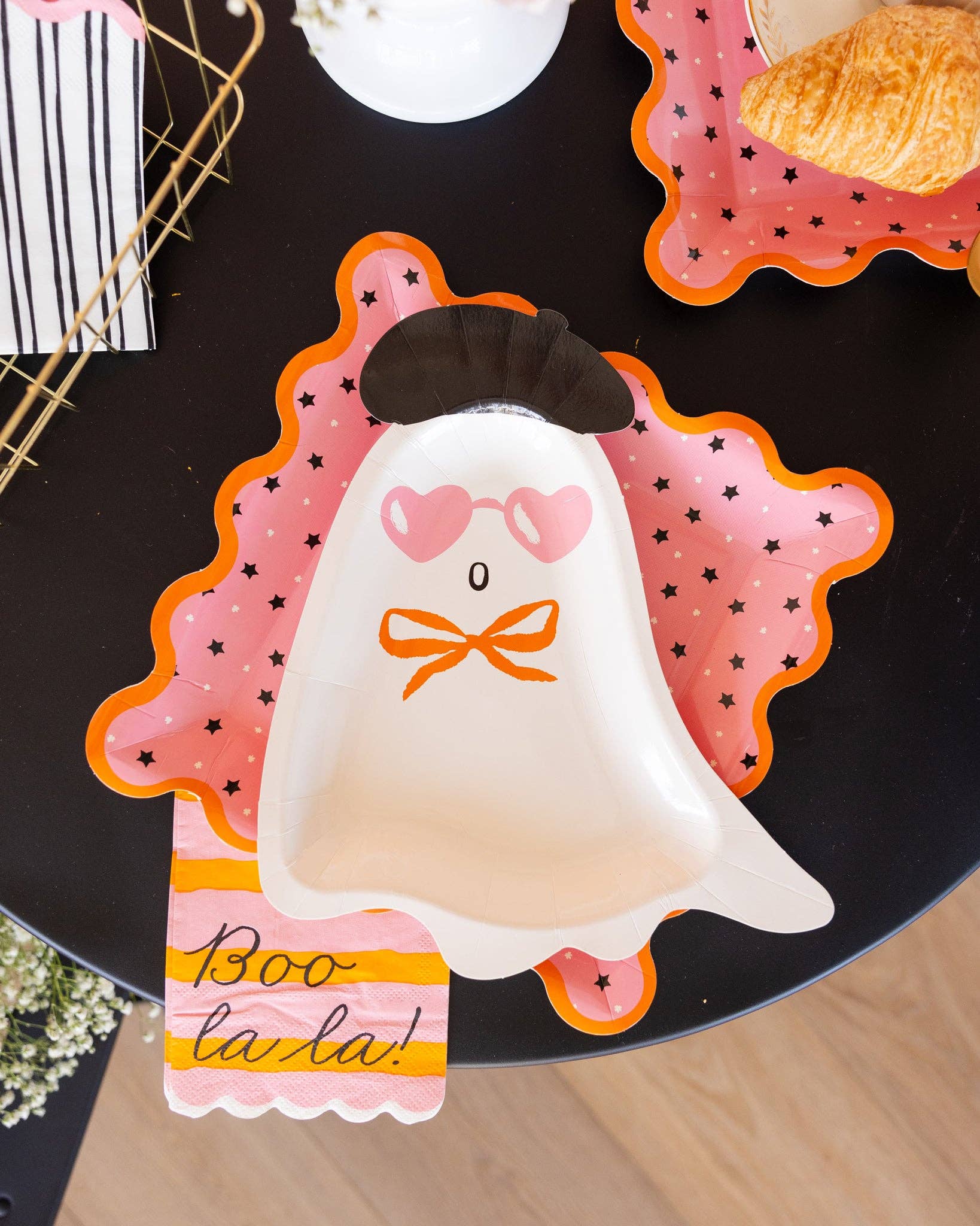 Pink with Black Stars Paper Plates 9" - bubblegum market