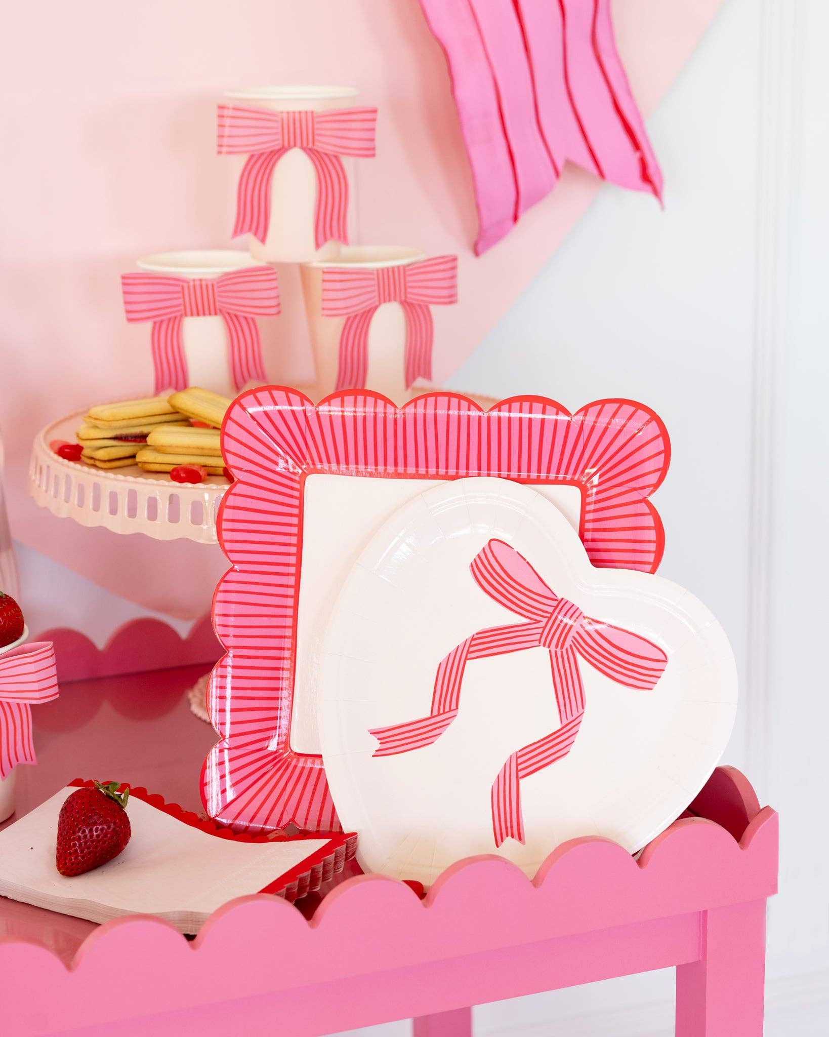 Tied Bow Heart Plates 9" - bubblegum market