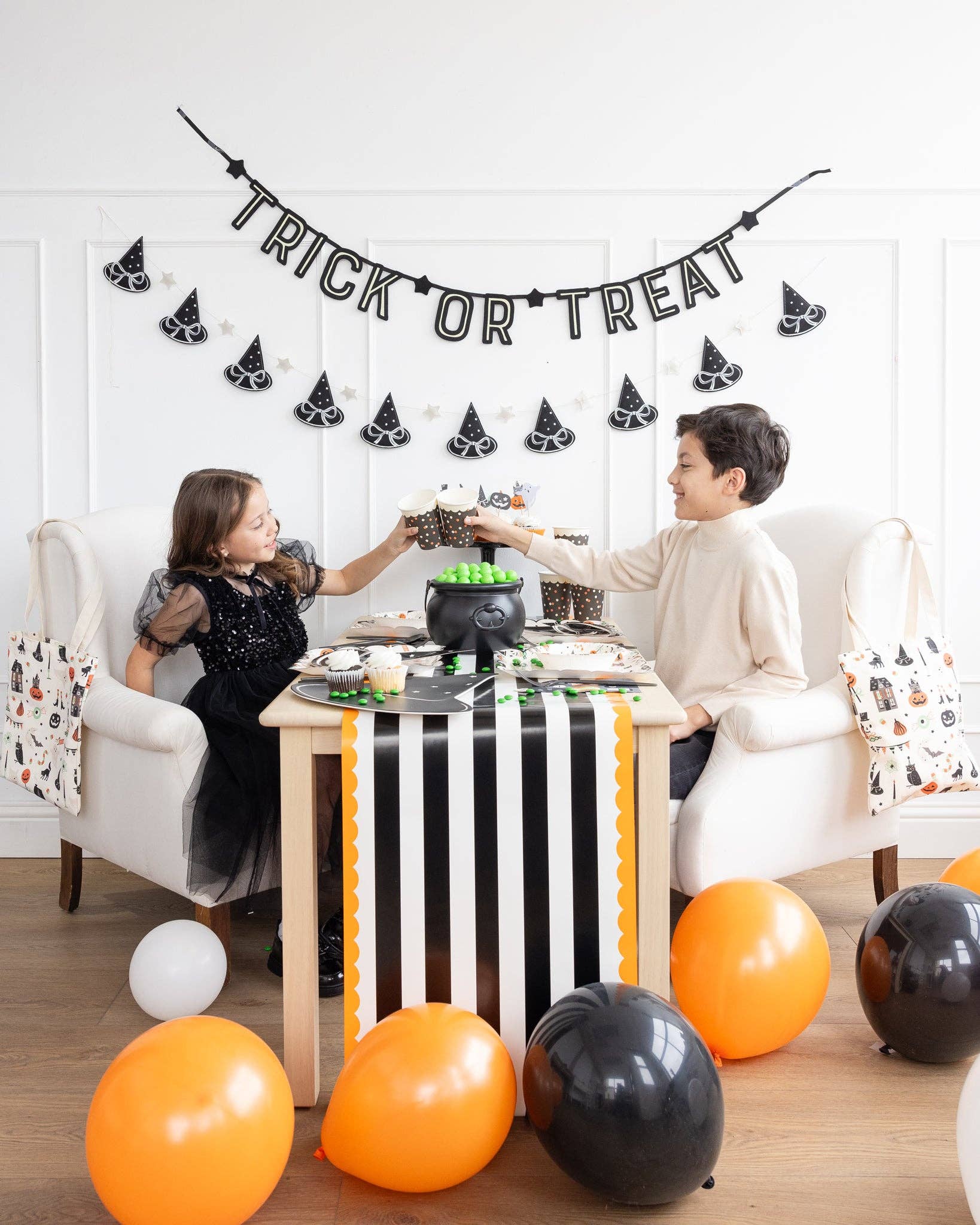 Tricks & Treats Polka Dot Paper Cups - bubblegum market