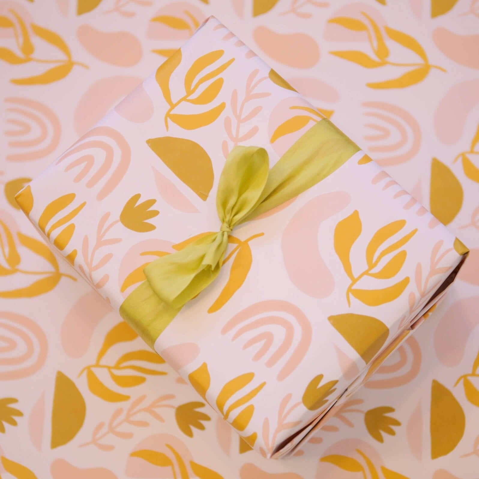 Shapes Party Wrapping Paper Sheets (Roll of 3) - bubblegum market