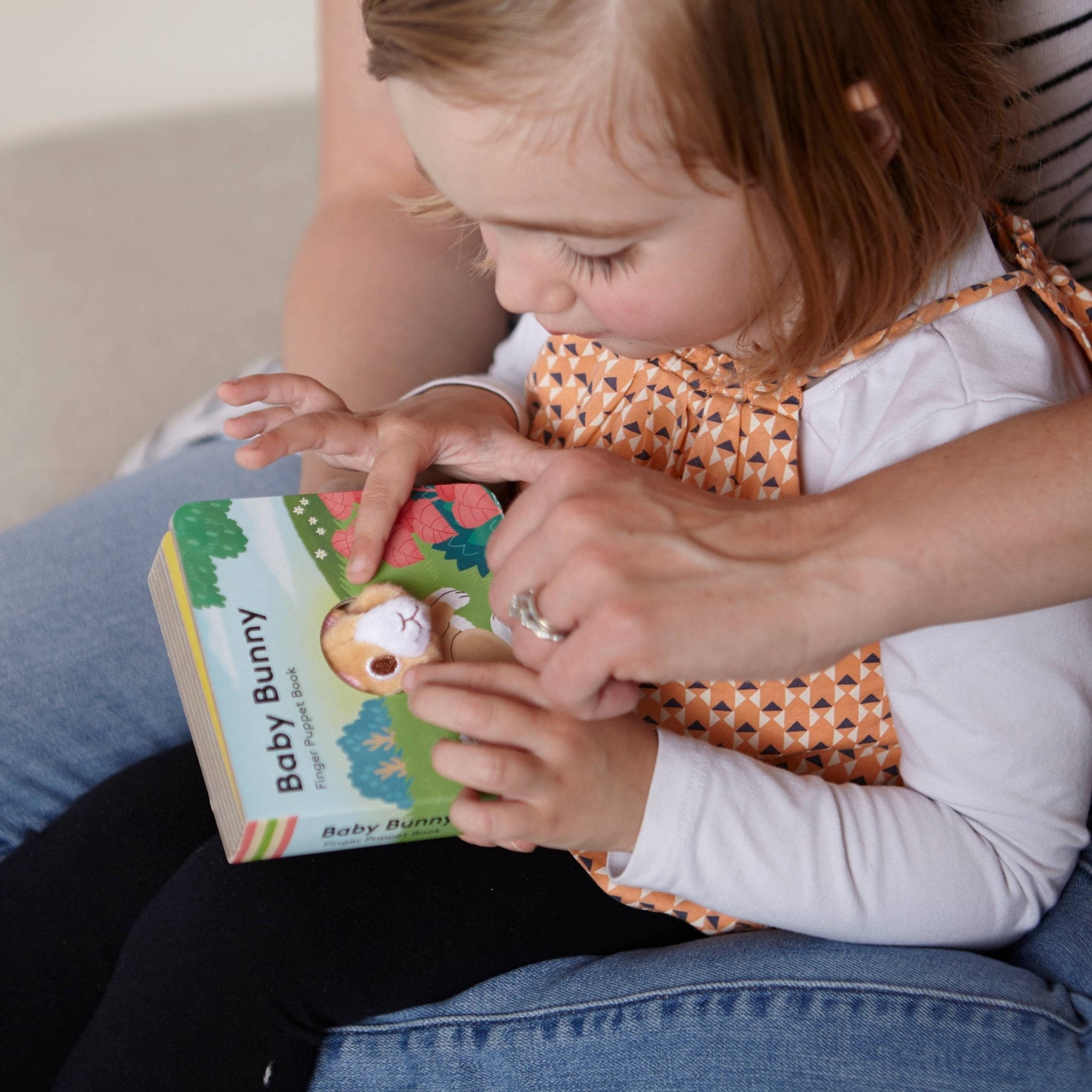 Baby Bunny: Finger Puppet Book - bubblegum market