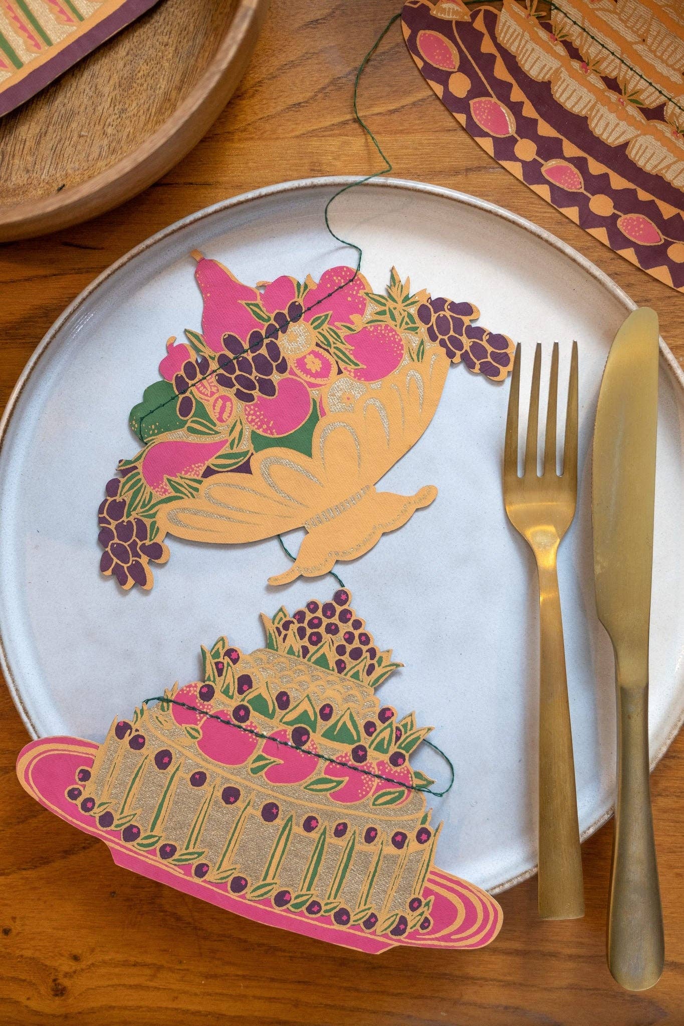 Banquet Sewn Garland - bubblegum market