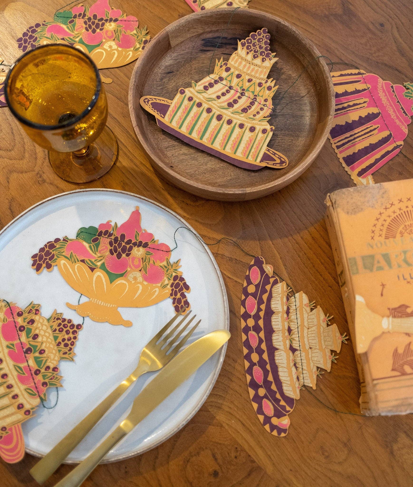 Banquet Sewn Garland - bubblegum market