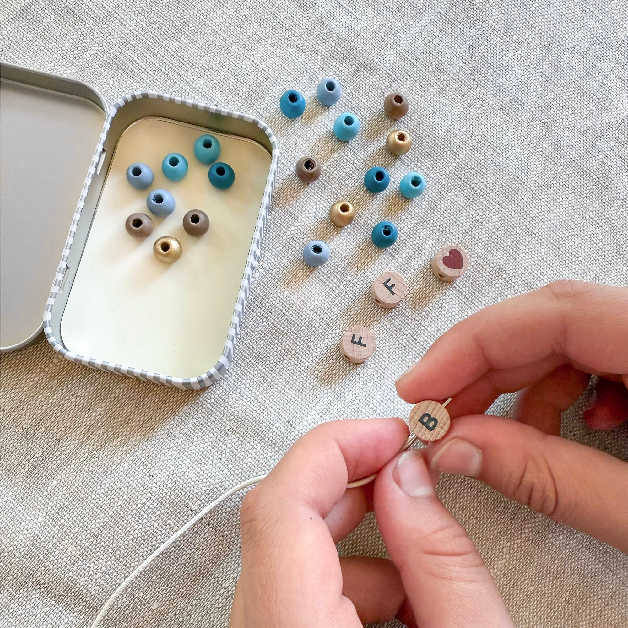 BFF Friendship Bracelet Gift Kit - bubblegum market