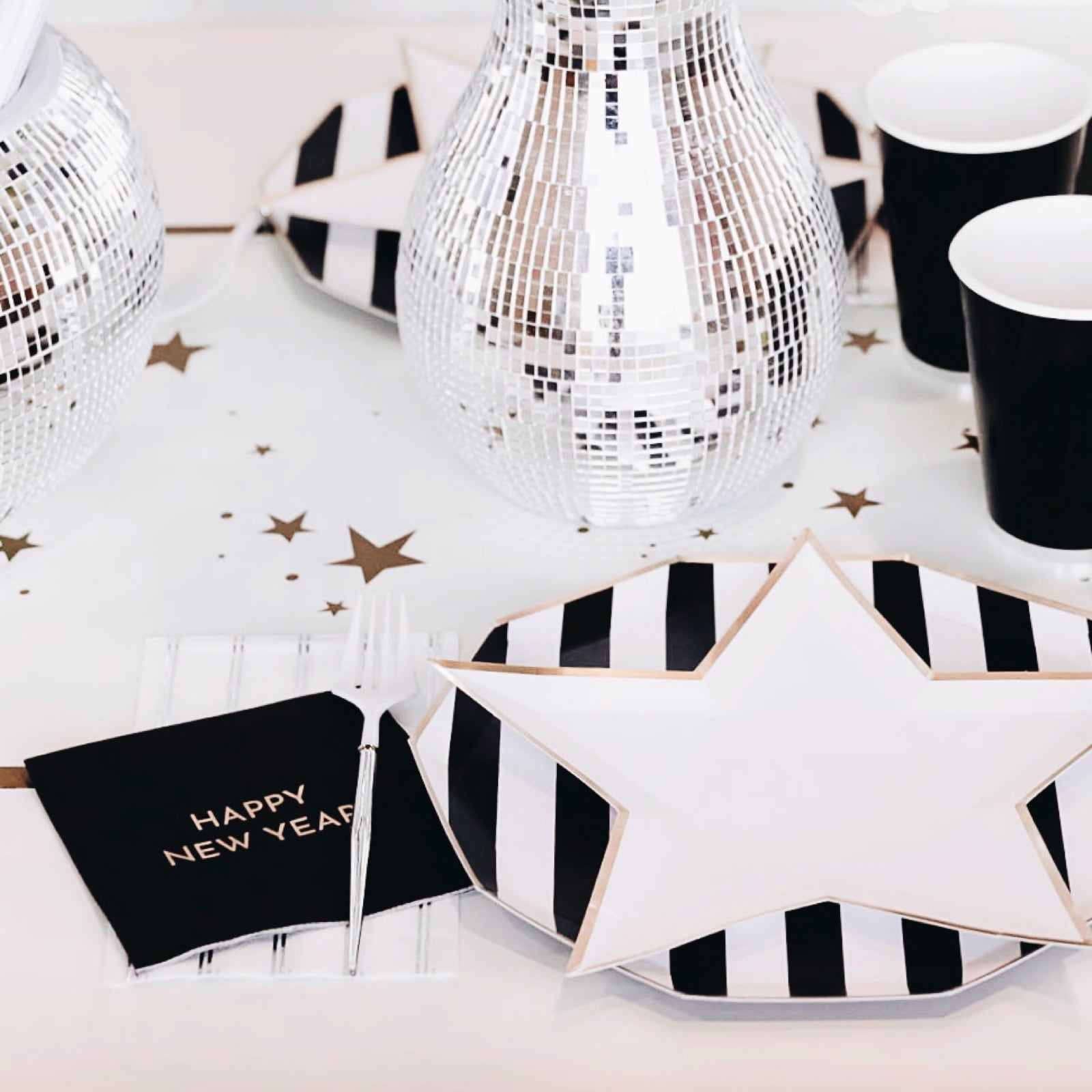 Blanc White Star - Shaped Paper Plates 11" - bubblegum market