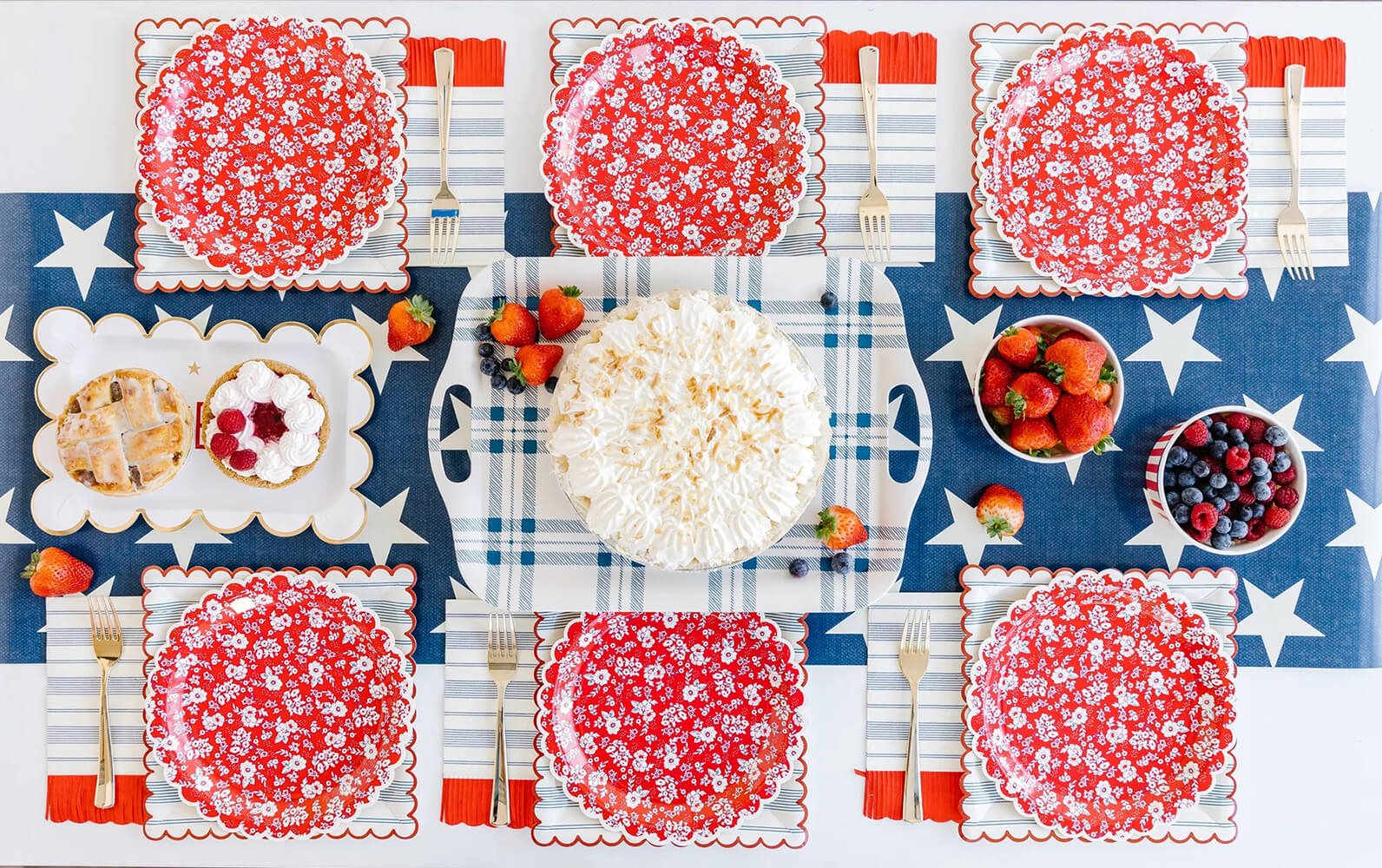 Blue Star Table Runner - bubblegum market