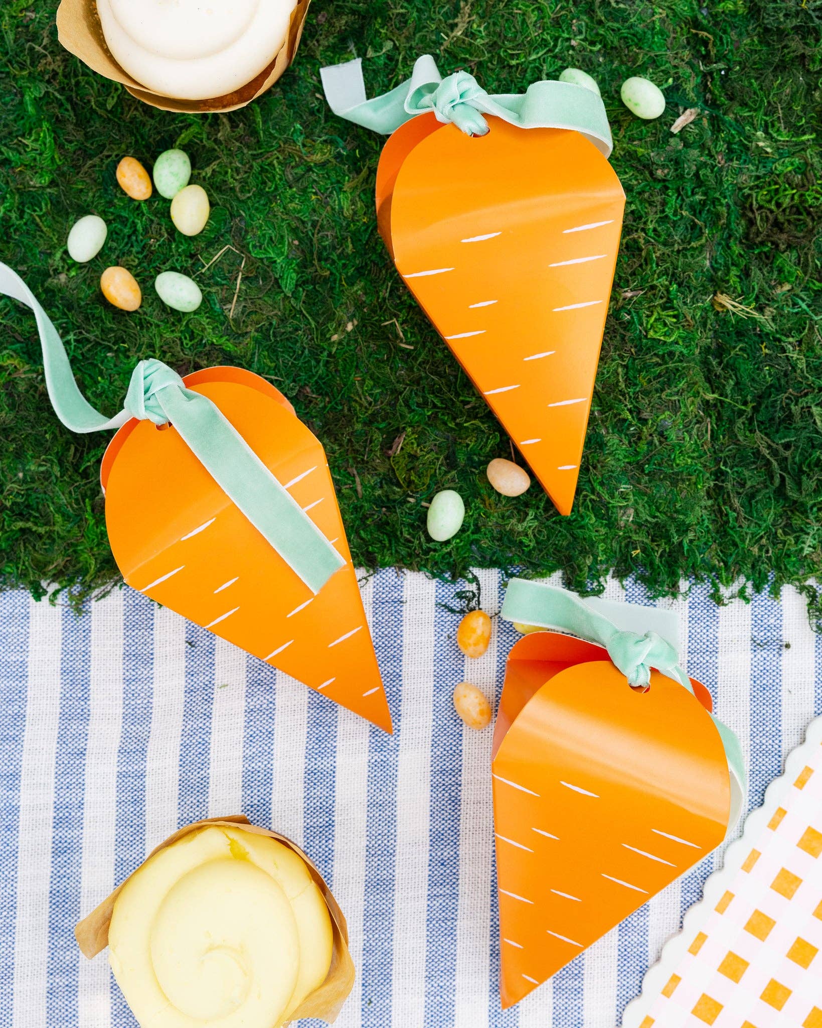 Carrot Shaped Treat Boxes (6ct) - bubblegum market