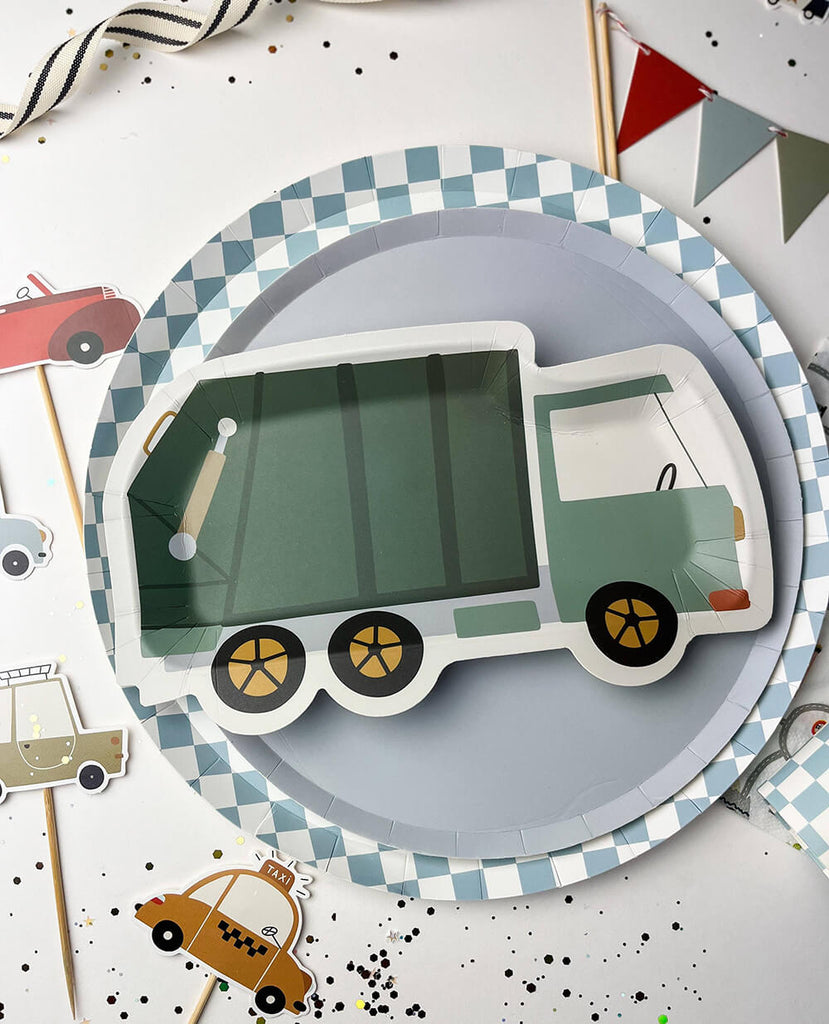 checkered-blue-paper-dinner-plates-garbage-recycling-truck-party
