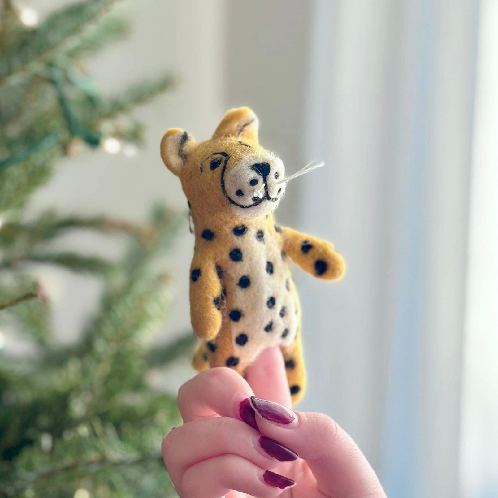 Cheetah Wool Felt Finger Puppet - bubblegum market