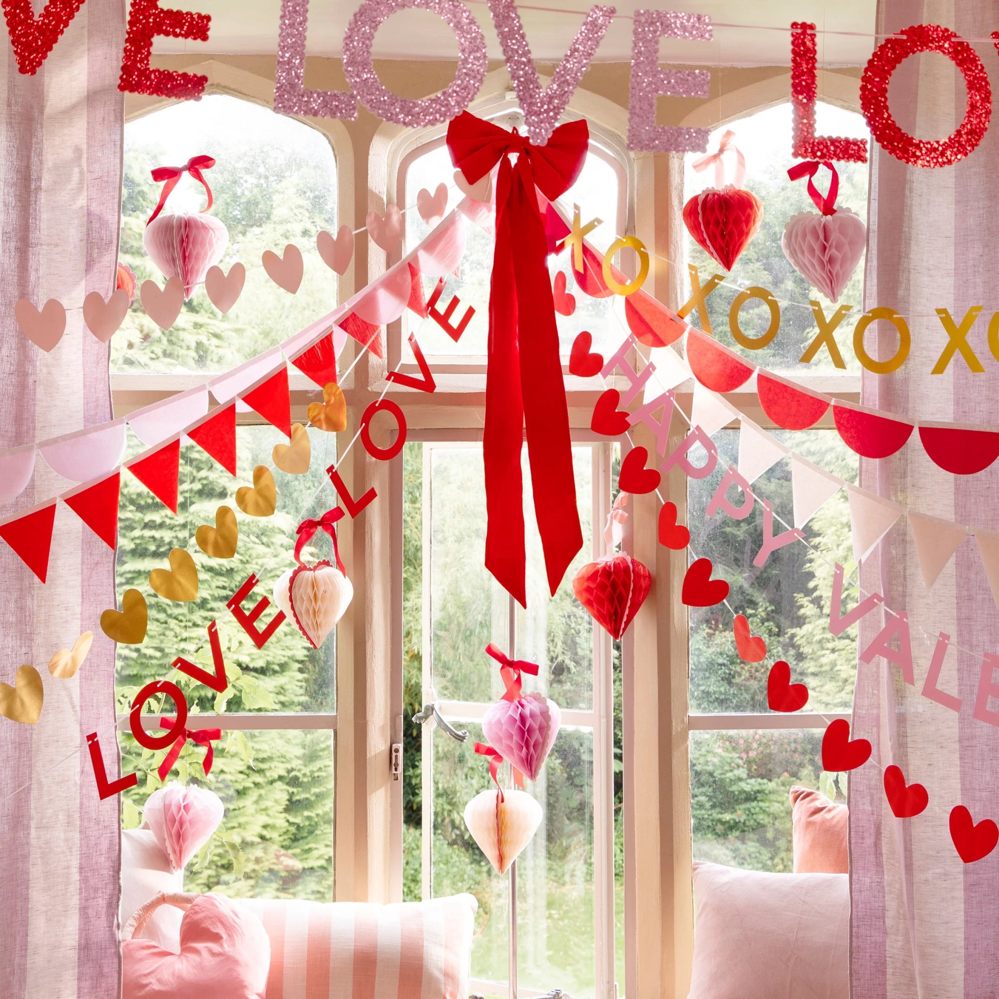 COMING SOON: Meri Meri Party Valentine’s Garland Set - bubblegum market