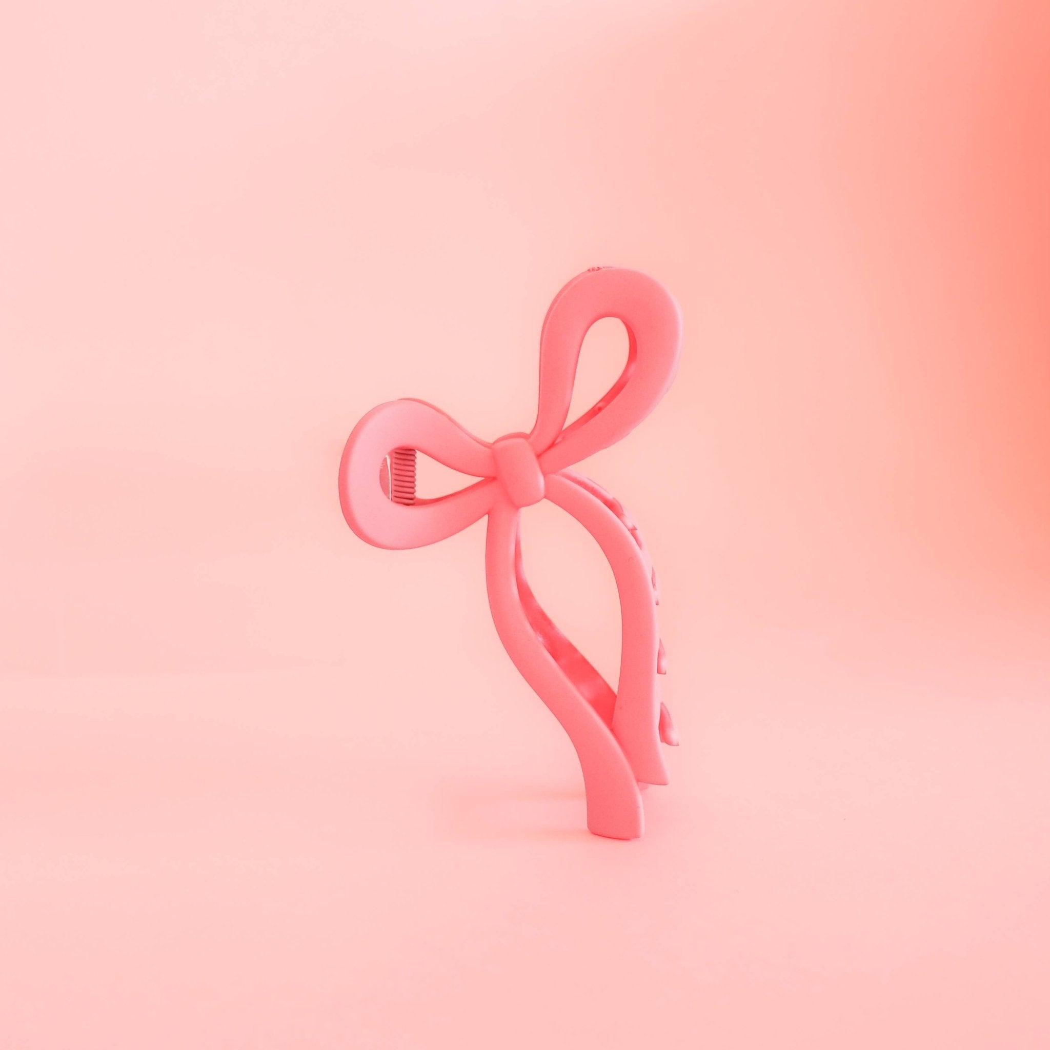 Coquette Bow Hair Claw - bubblegum market