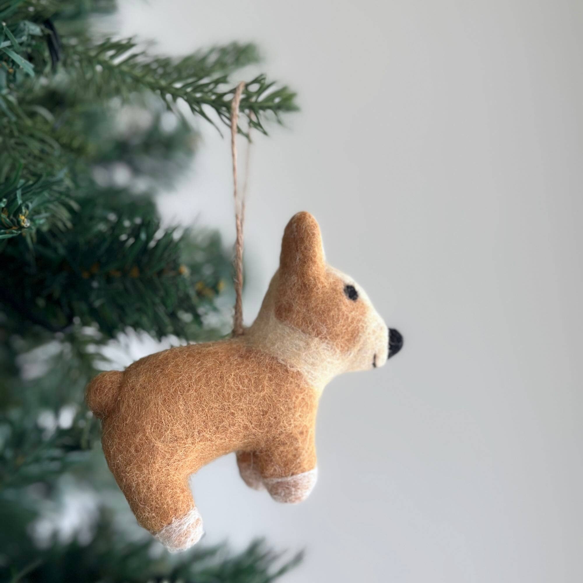 Corgi Wool Felt Ornament - bubblegum market