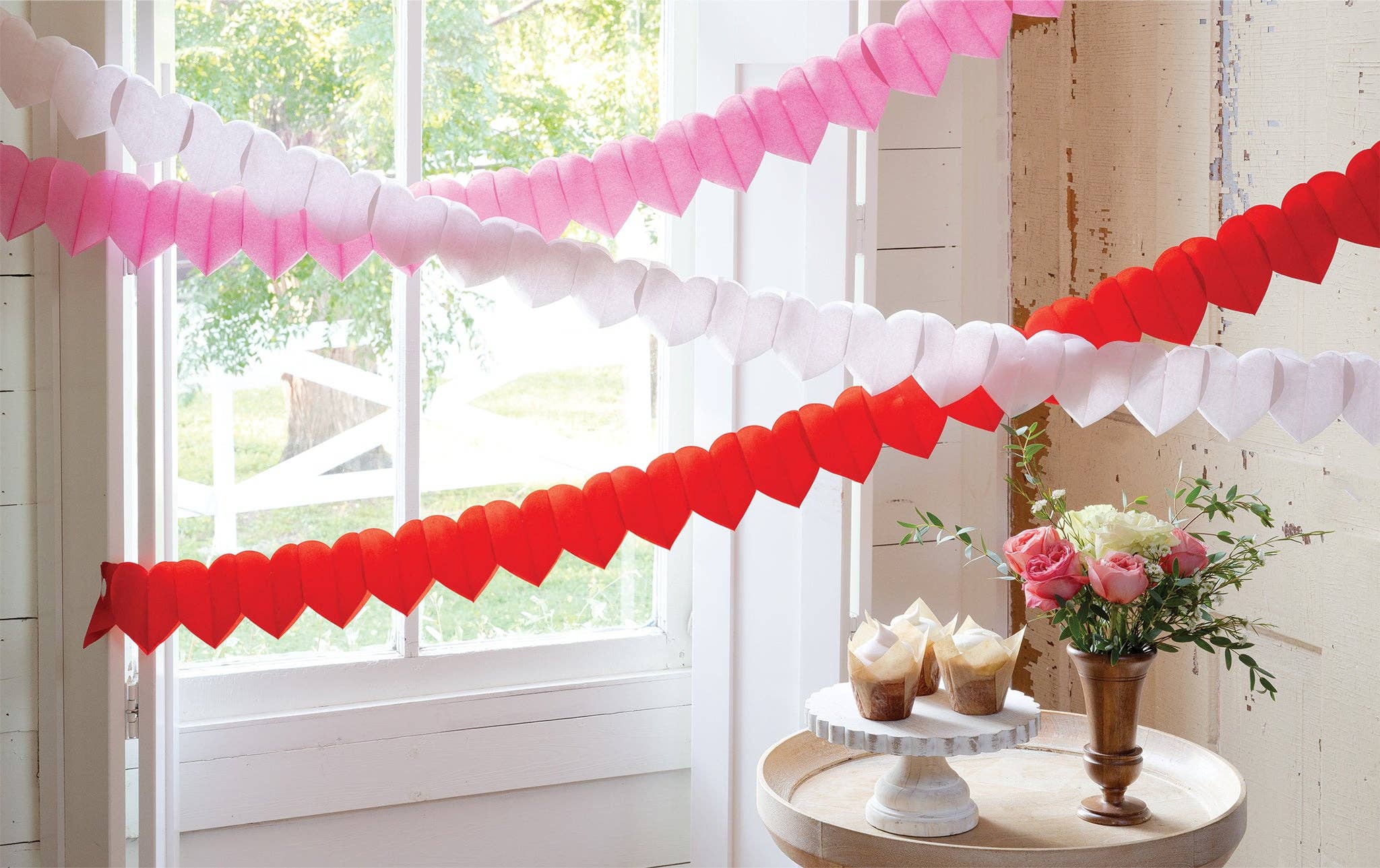 Crepe Paper Hearts Banner Set - bubblegum market