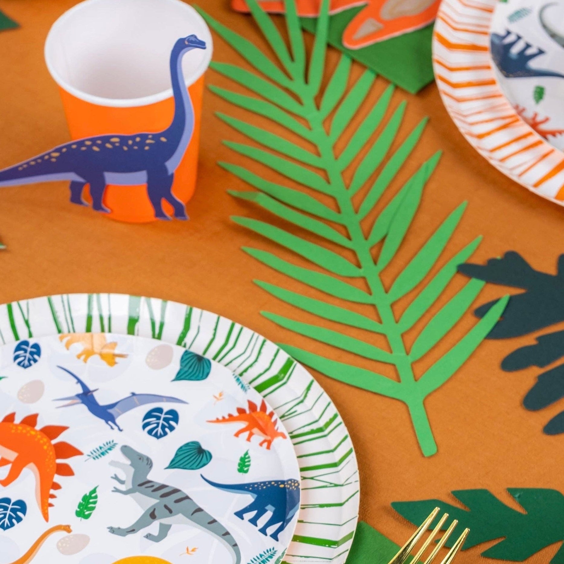 Dinosaur Dessert Plates 8.5" - bubblegum market