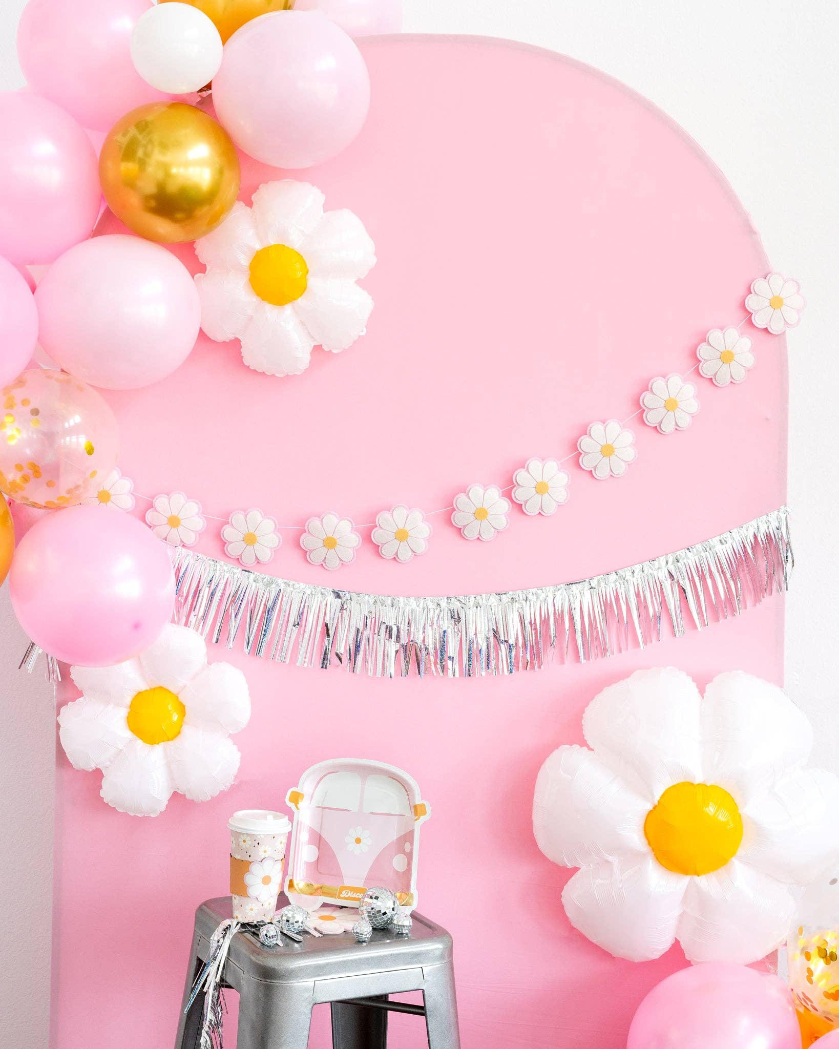 Disco Daisy Van Shaped Paper Plates 9" - bubblegum market