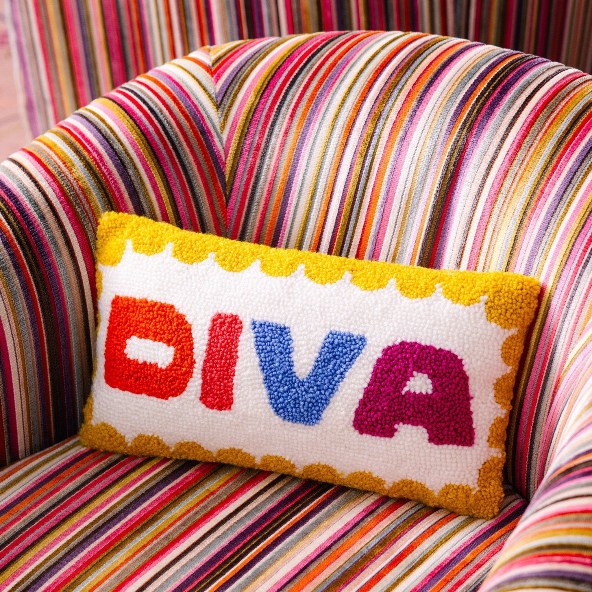 Diva Pillow - bubblegum market