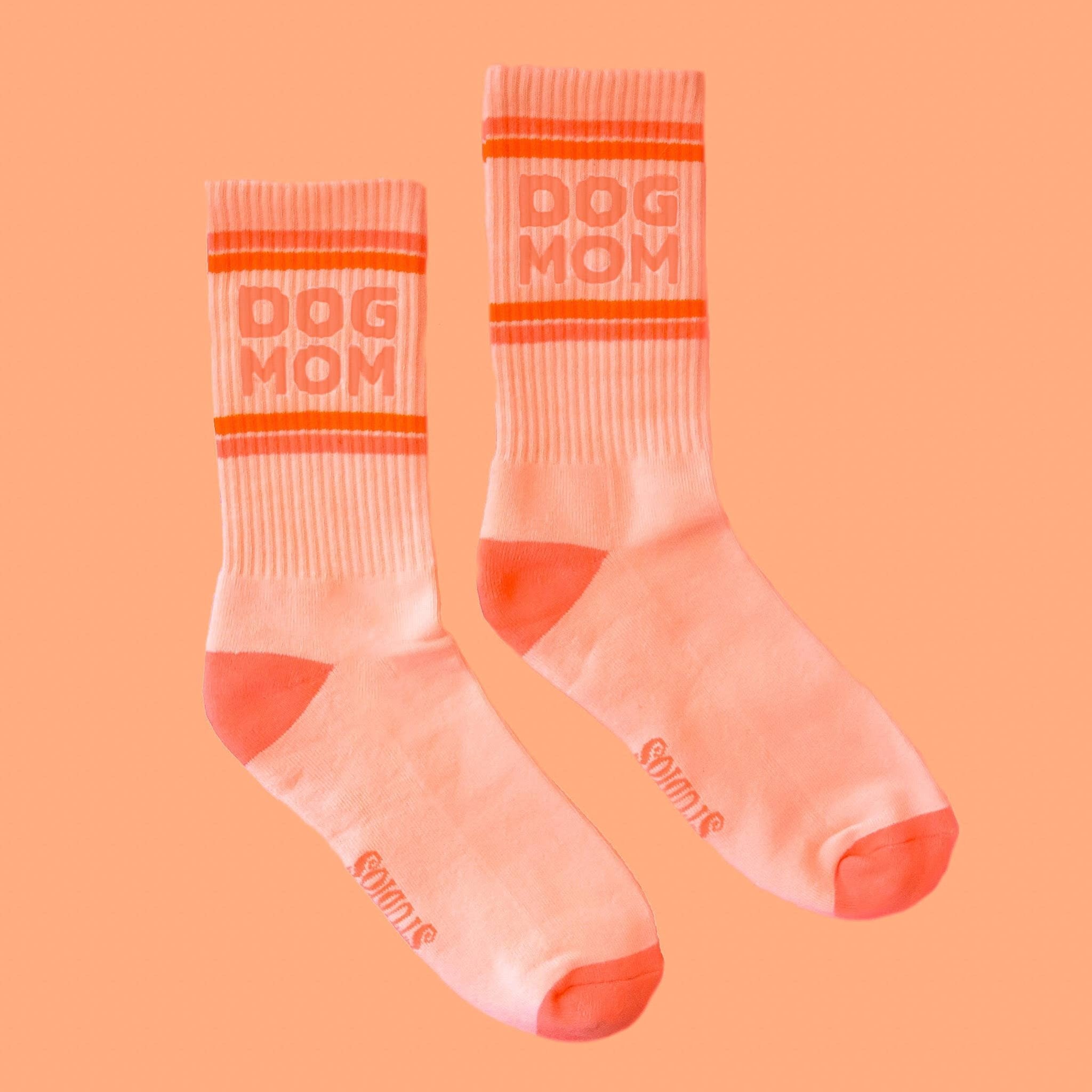 DOG MOM Ribbed Crew Socks - bubblegum market