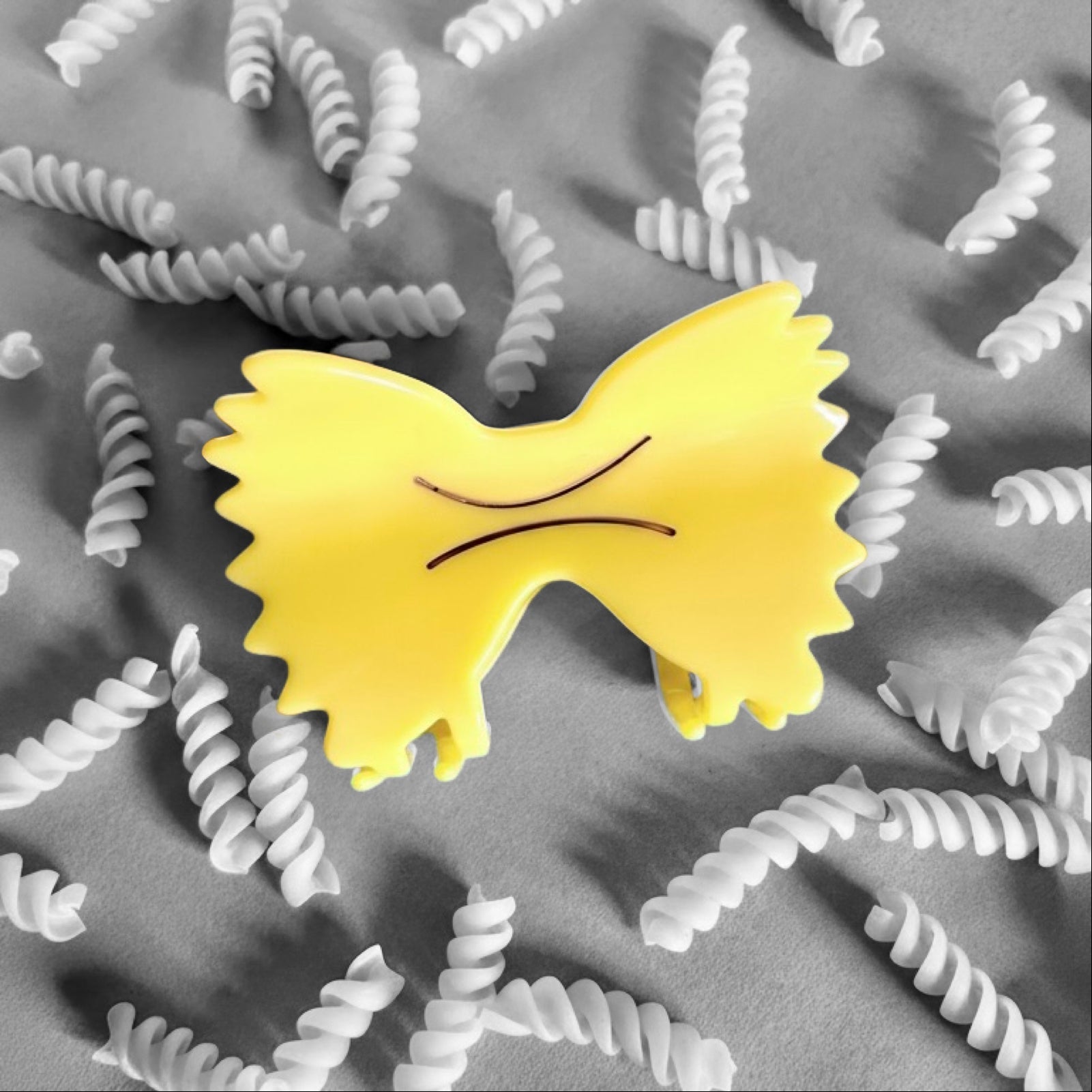 Farfalle Pasta Hair Claw - bubblegum market