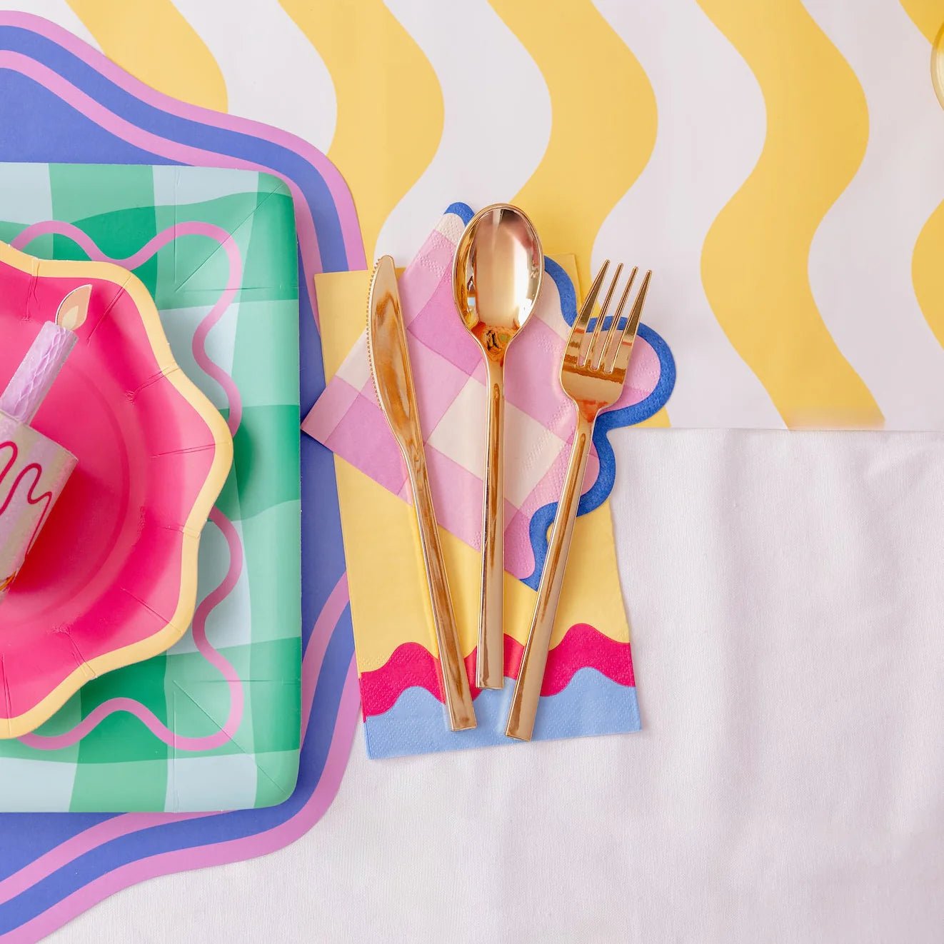 Gold Utensil Set (30 ct) - bubblegum market