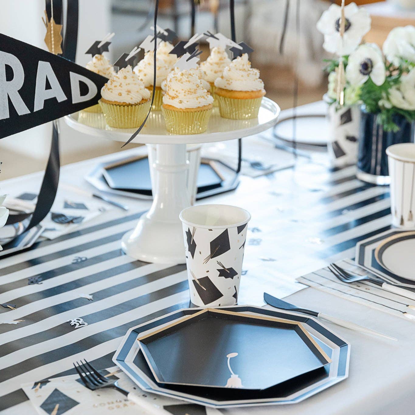 Graduation Cap Paper Cups - bubblegum market