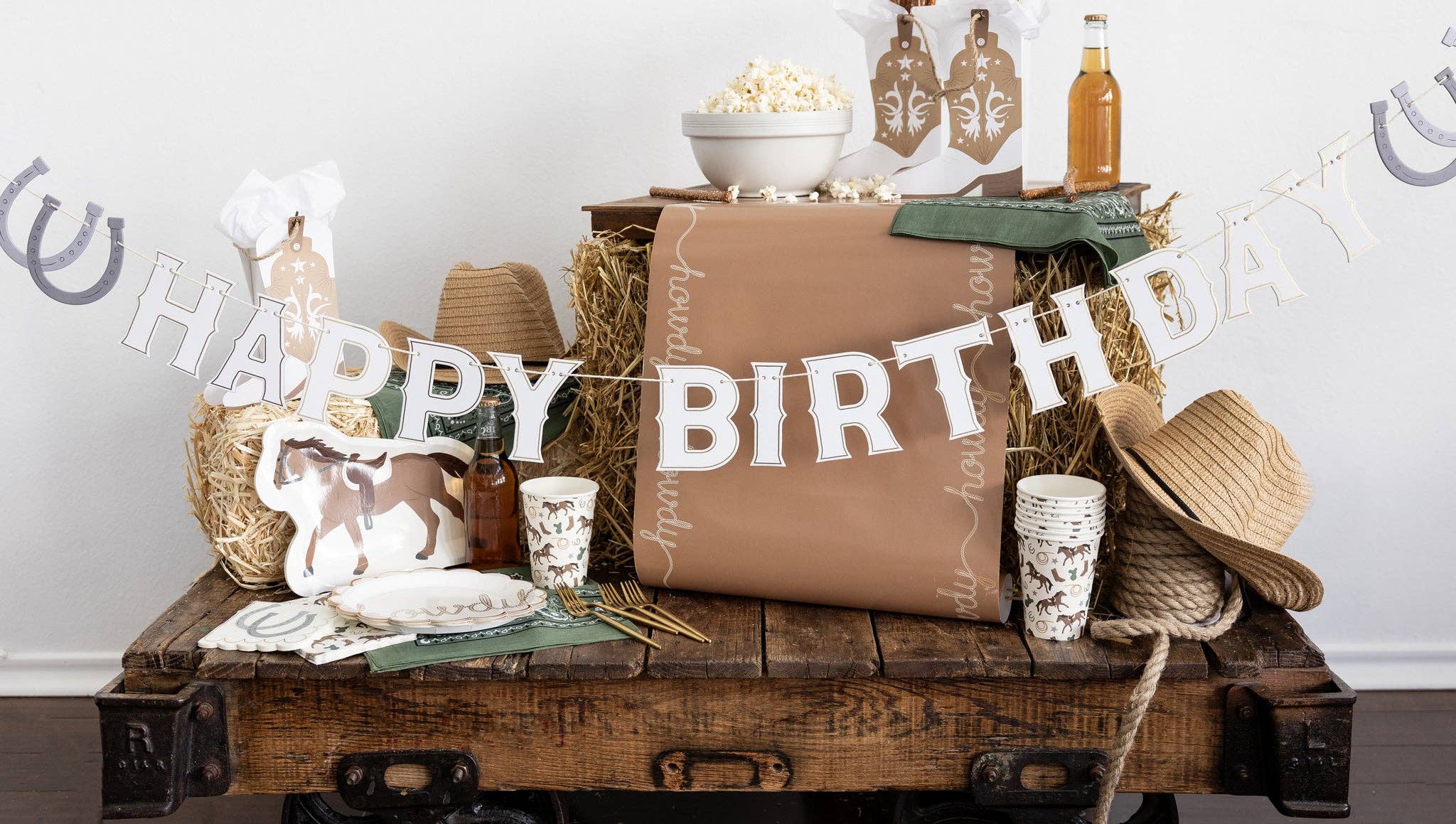 Happy Birthday Horseshoe Banner - bubblegum market