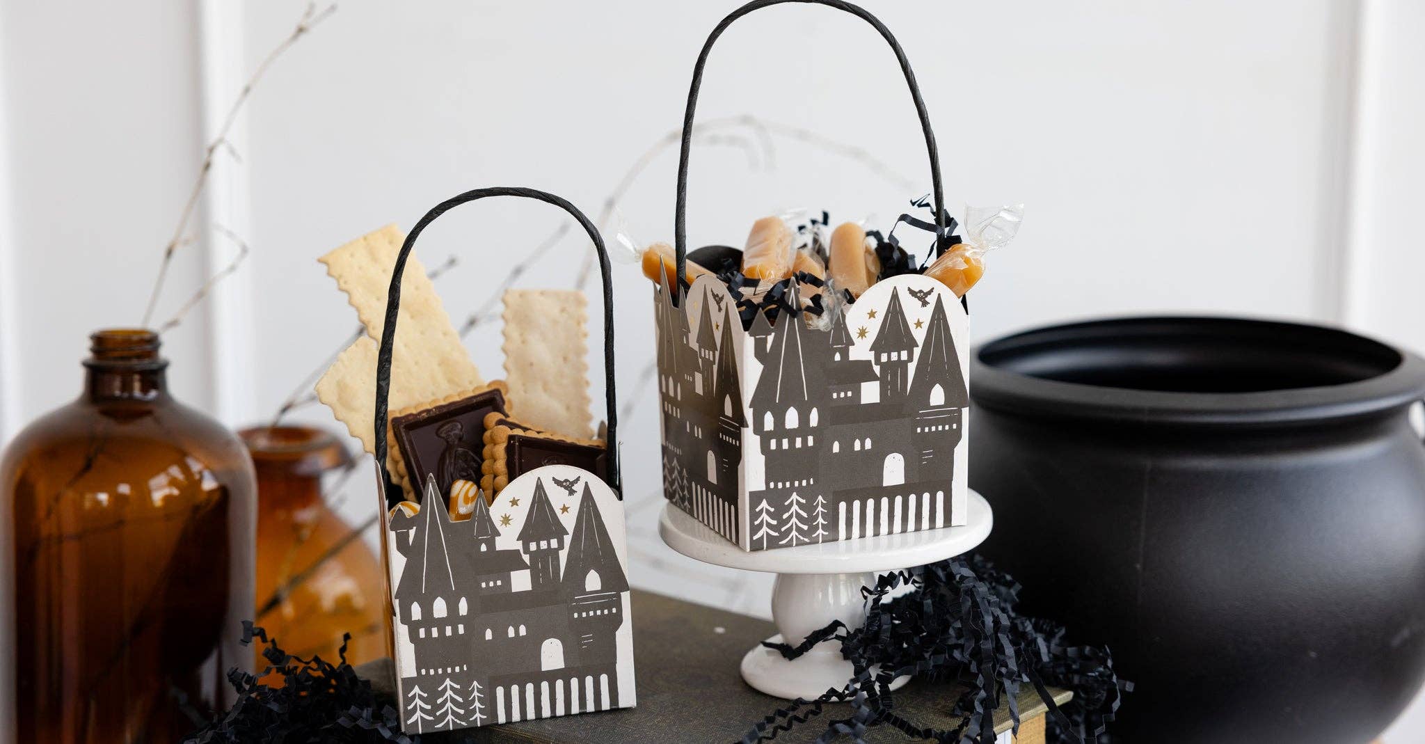 Haunted Castle Treat / Favor Bags - bubblegum market