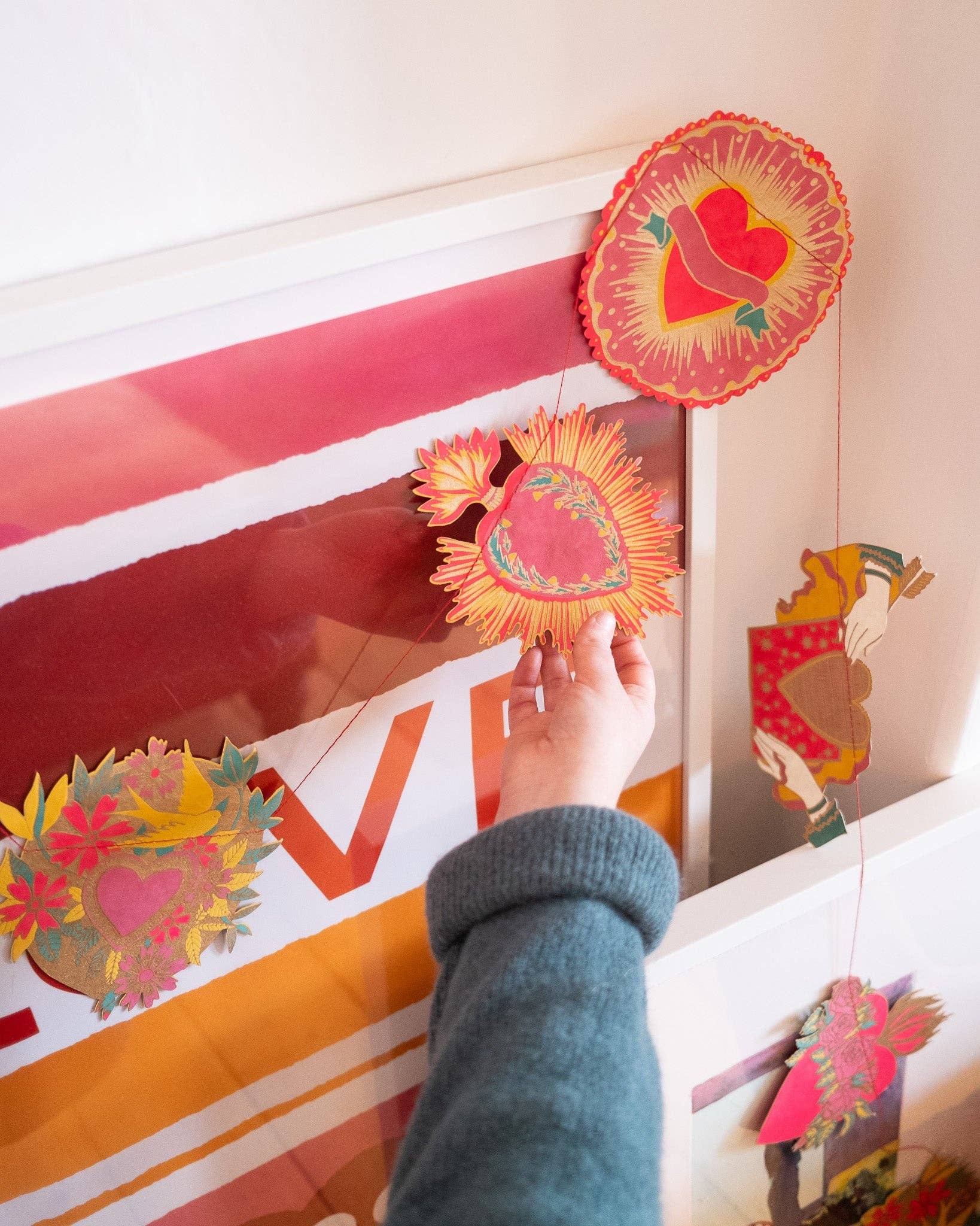 Hearts Sewn Garland - bubblegum market