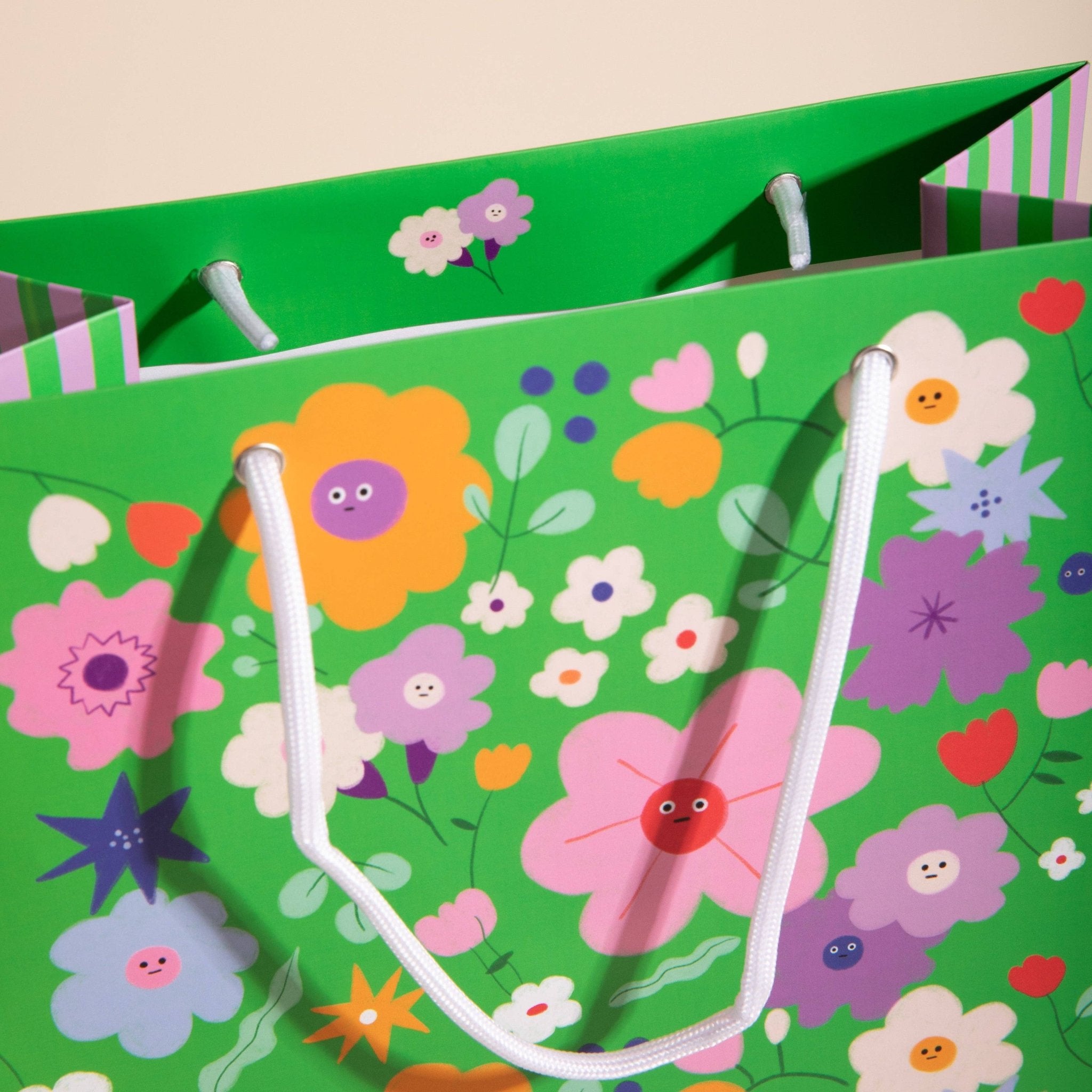 IN THE GARDEN Large Gift Bag - bubblegum market