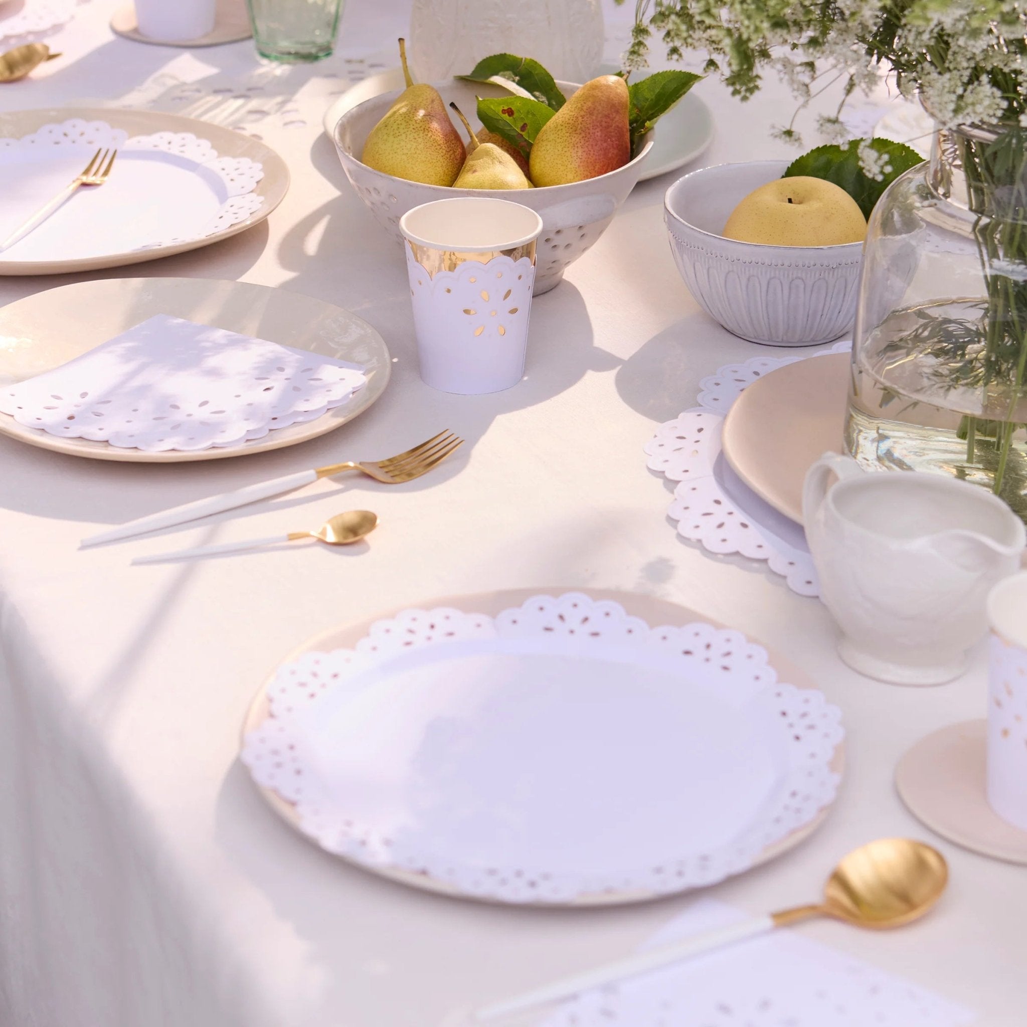 Meri Meri Party Broderie Anglaise Lace White Large Napkins - bubblegum market