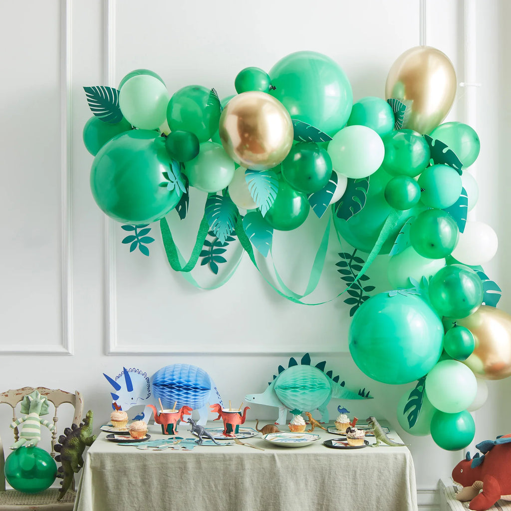 meri-meri-party-leafy-green-balloon-arch-garland-kit-styled-dinosaur