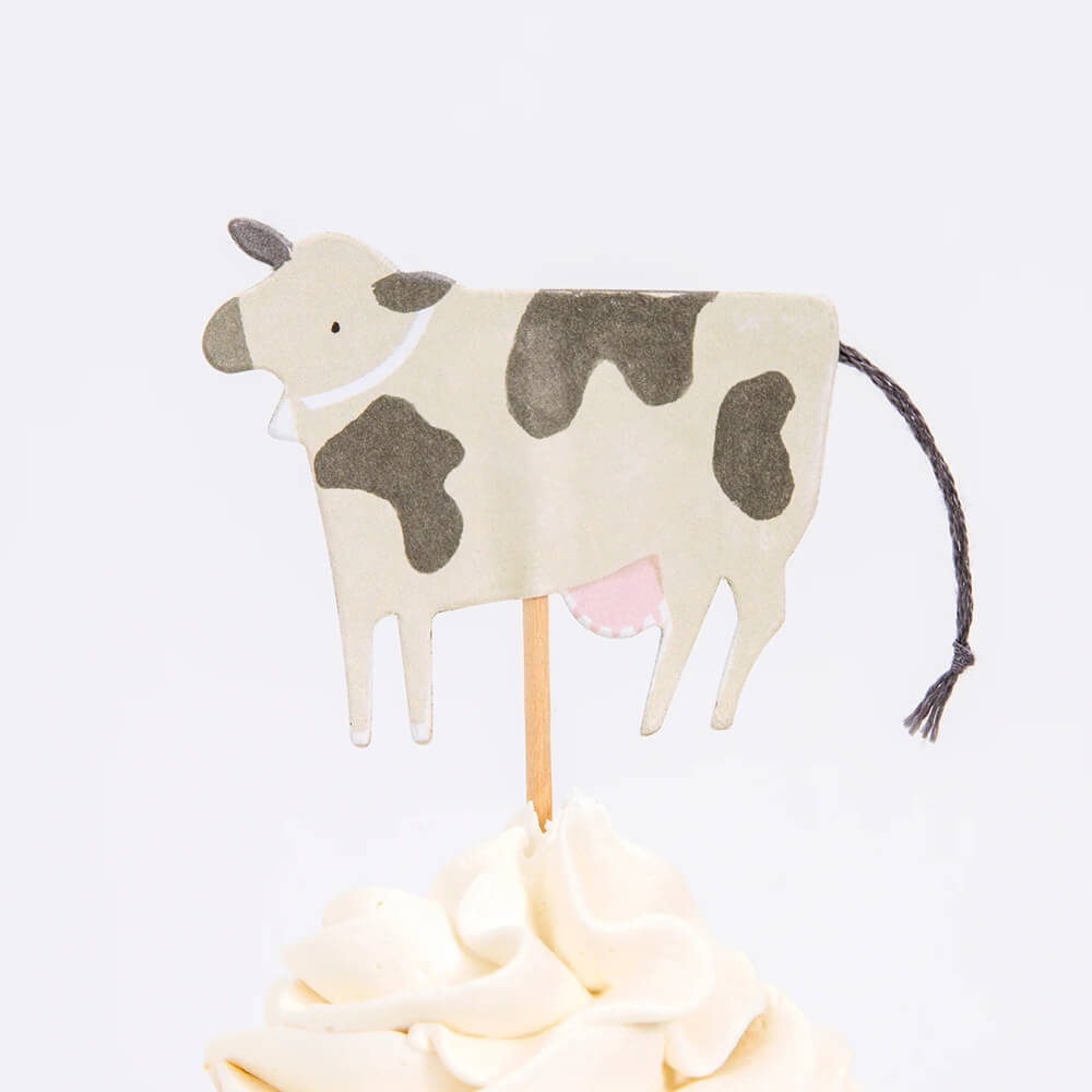meri-meri-party-on-the-farm-cupcake-kit-cow-topper