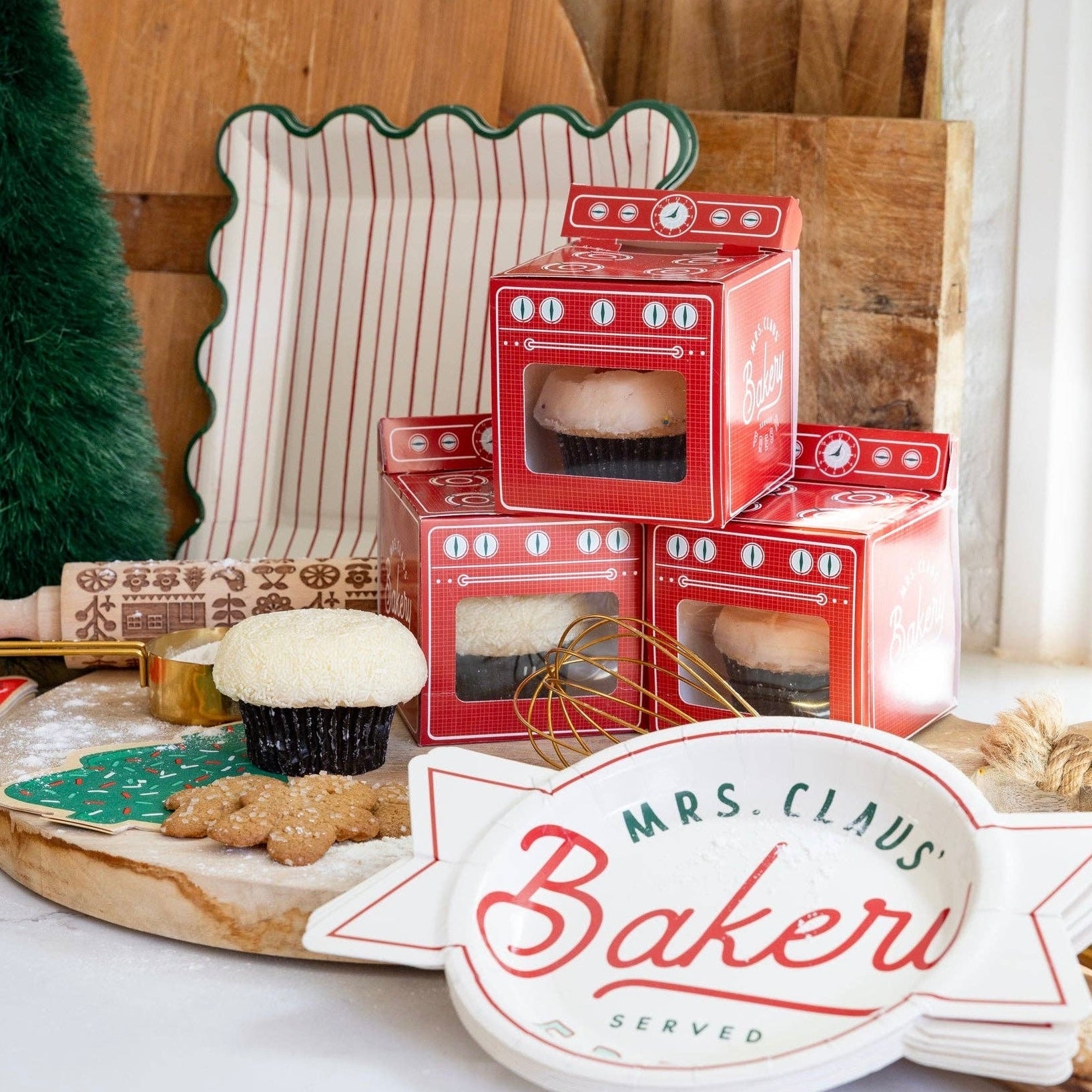 Mrs. Claus' Oven Treat Boxes - bubblegum market