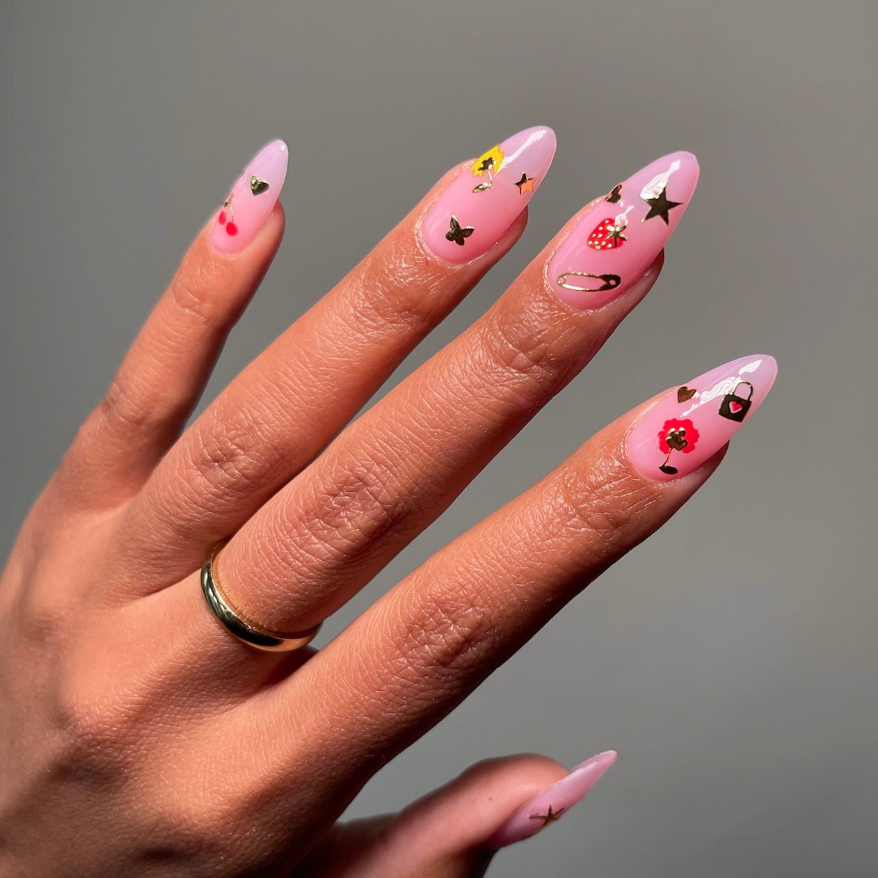 Nail Art Stickers: MON CHERI - bubblegum market