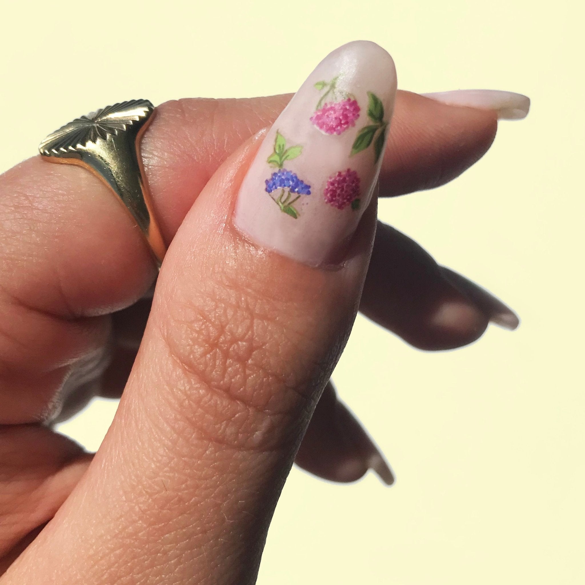 Nail Art Stickers: PINK PONY - bubblegum market