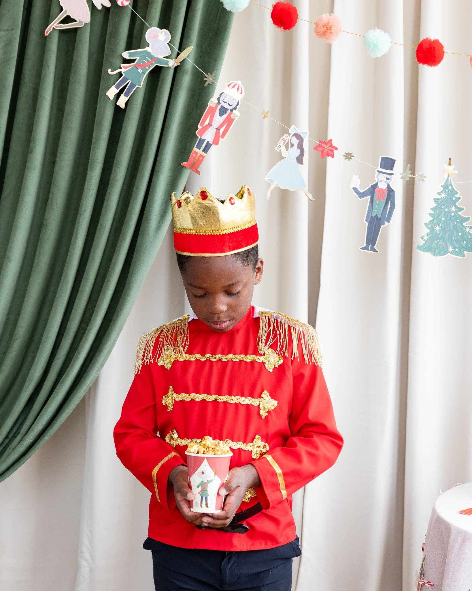 Nutcracker Paper Cups - bubblegum market