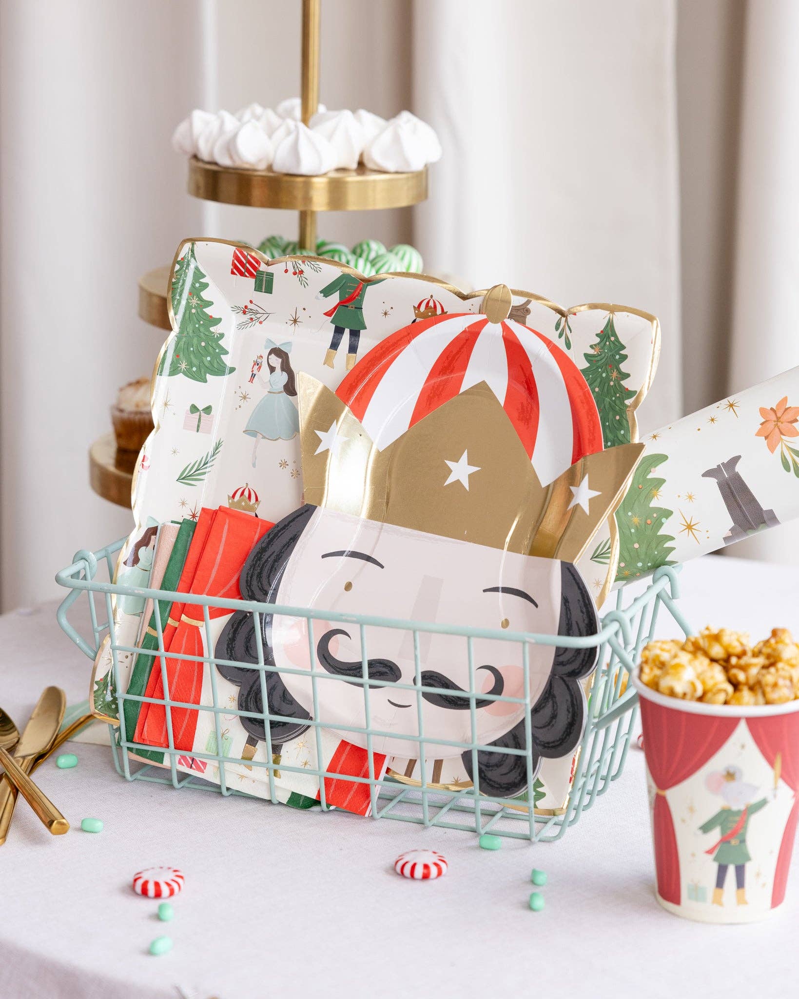 Nutcracker Paper Cups - bubblegum market