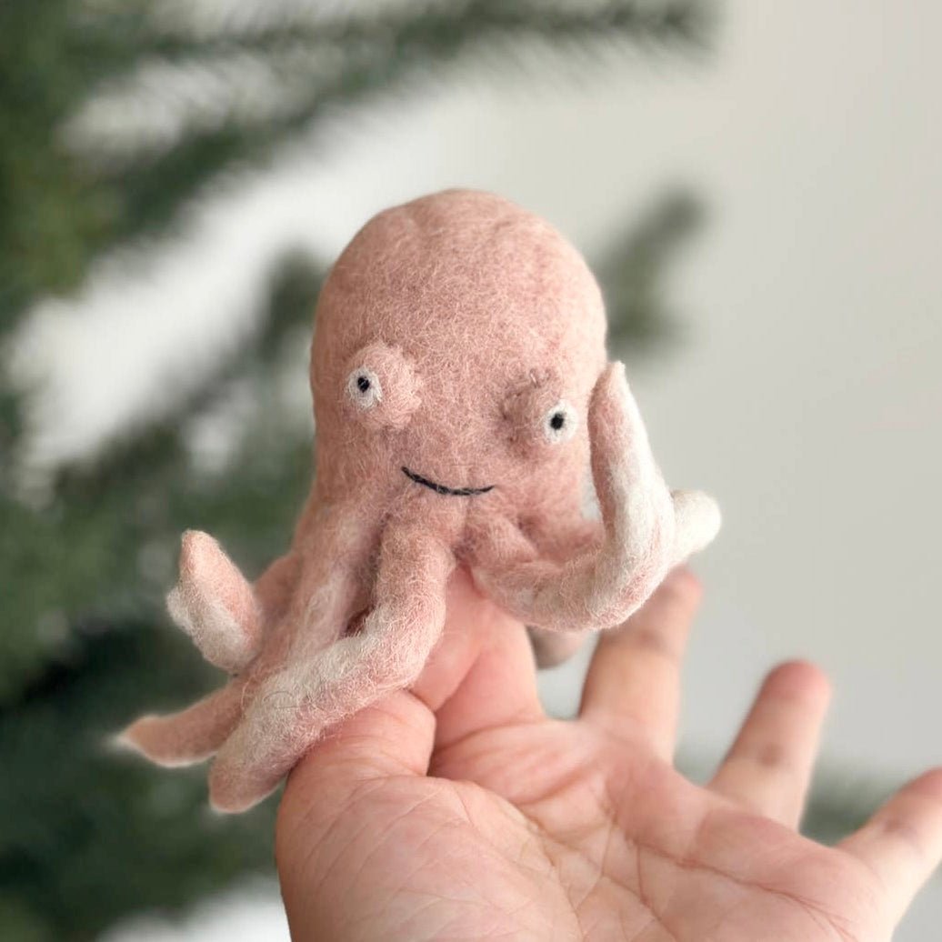 Octopus Wool Felt Finger Puppet - bubblegum market