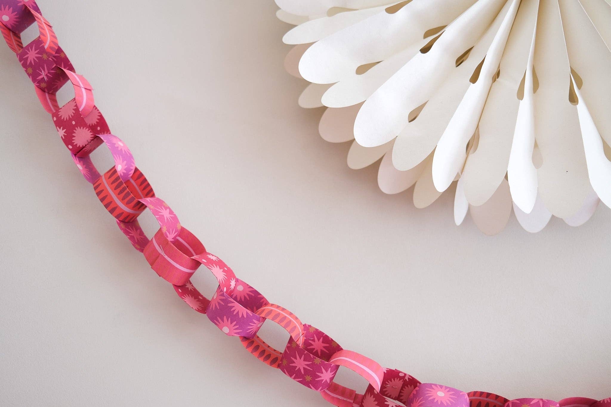 Pink & Red Paper Chain Kit - bubblegum market