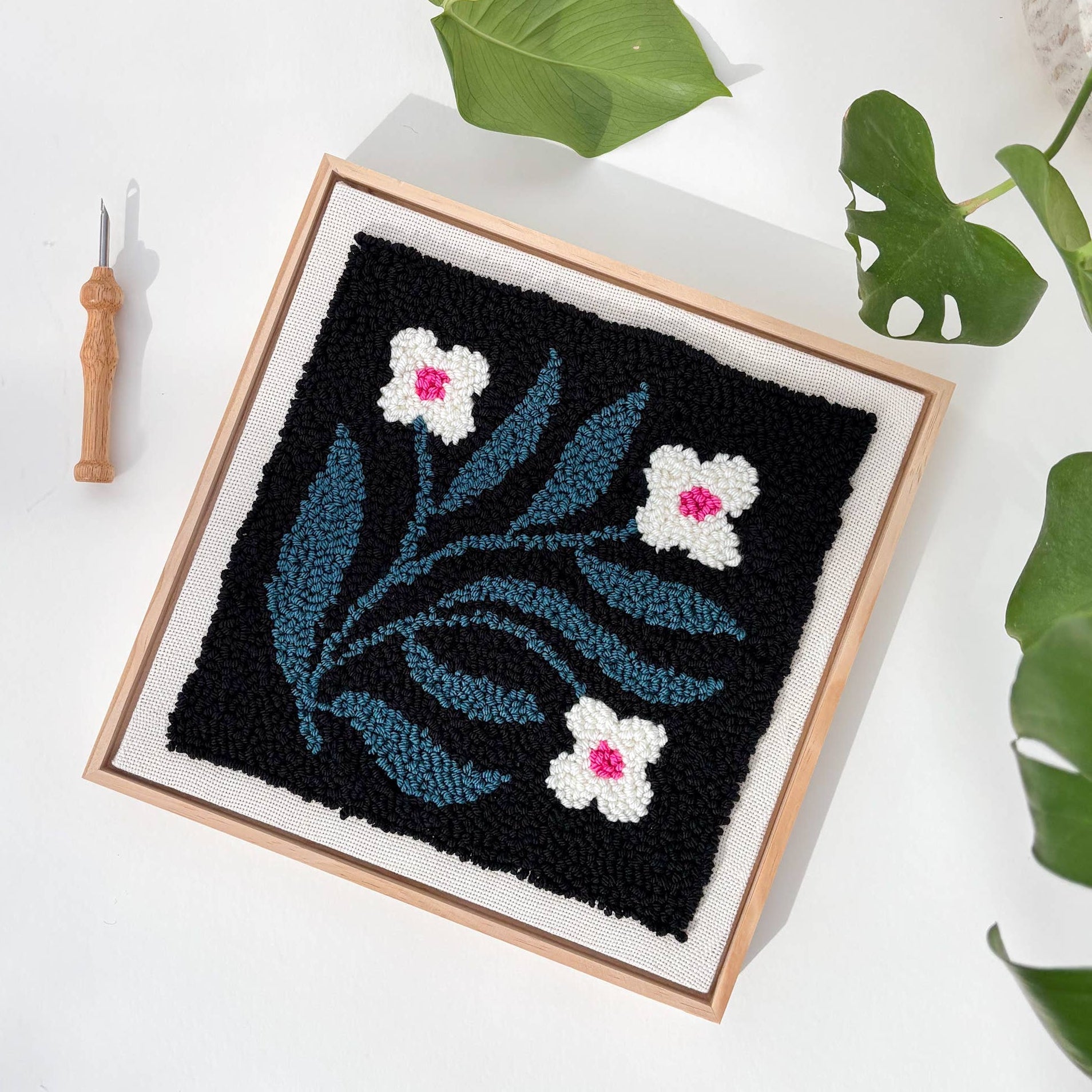 Quilt Block Floral Punch Needle Frame Kit - bubblegum market